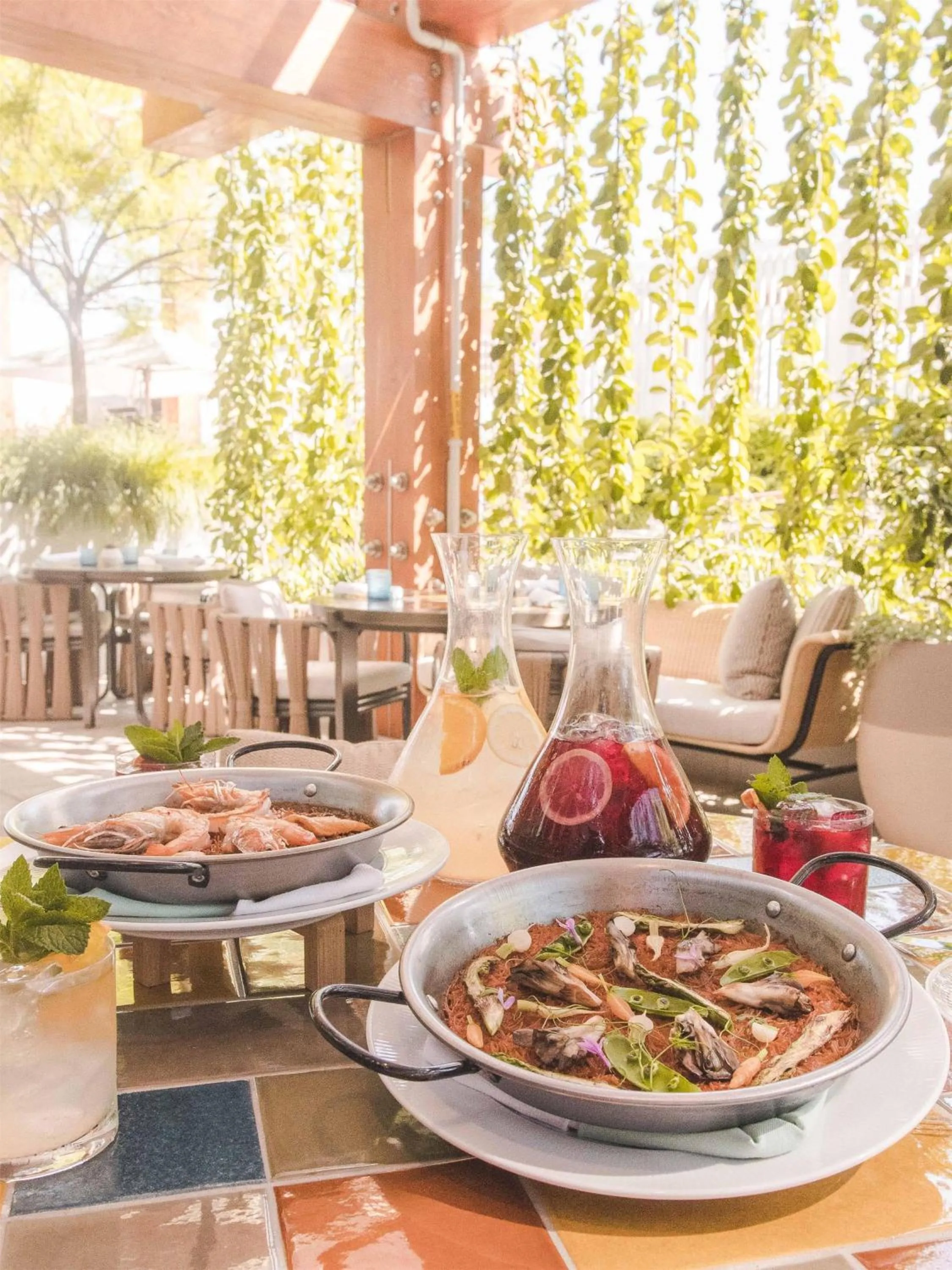 Dining area in Conrad Los Angeles