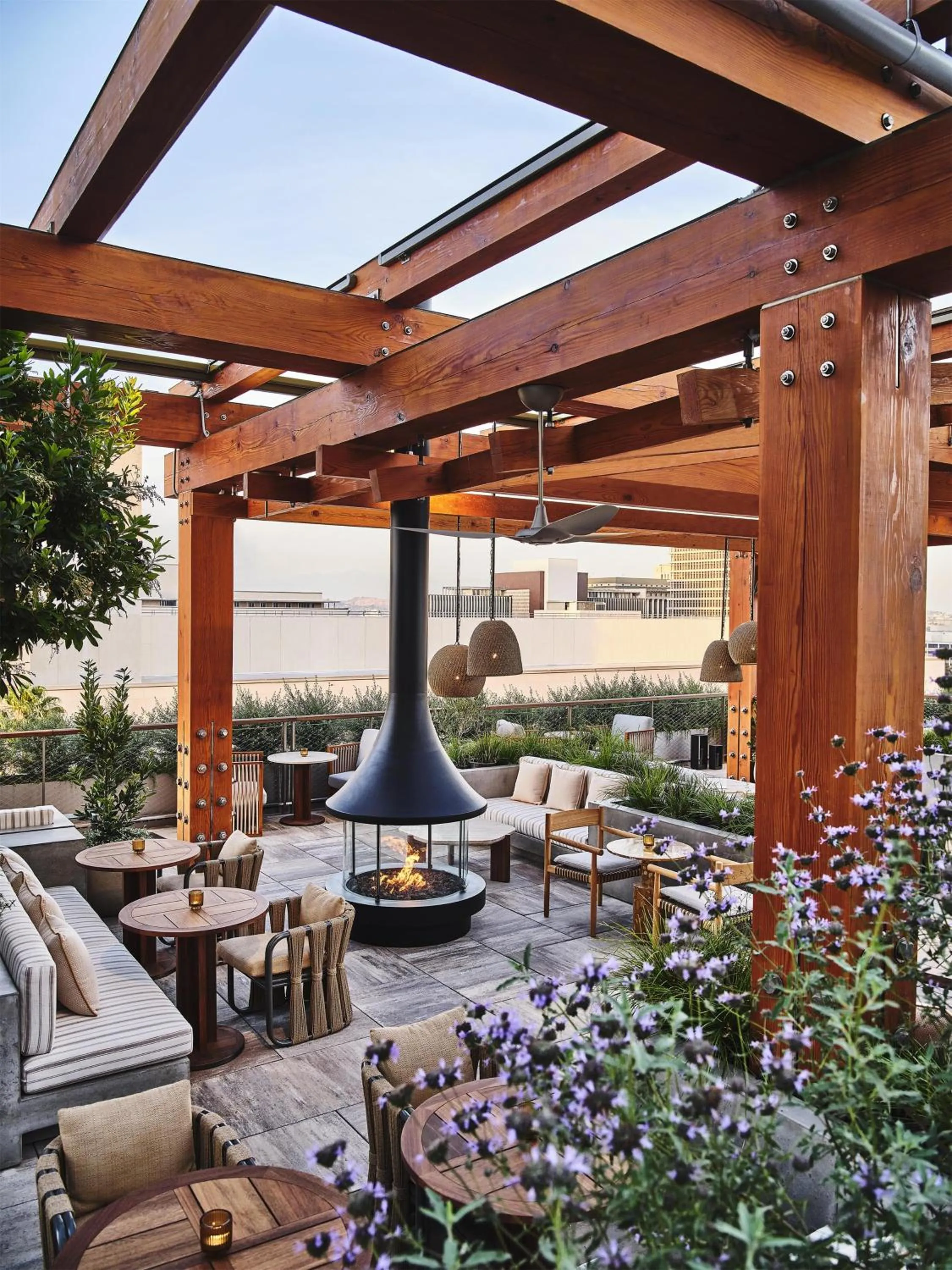 Restaurant/places to eat in Conrad Los Angeles