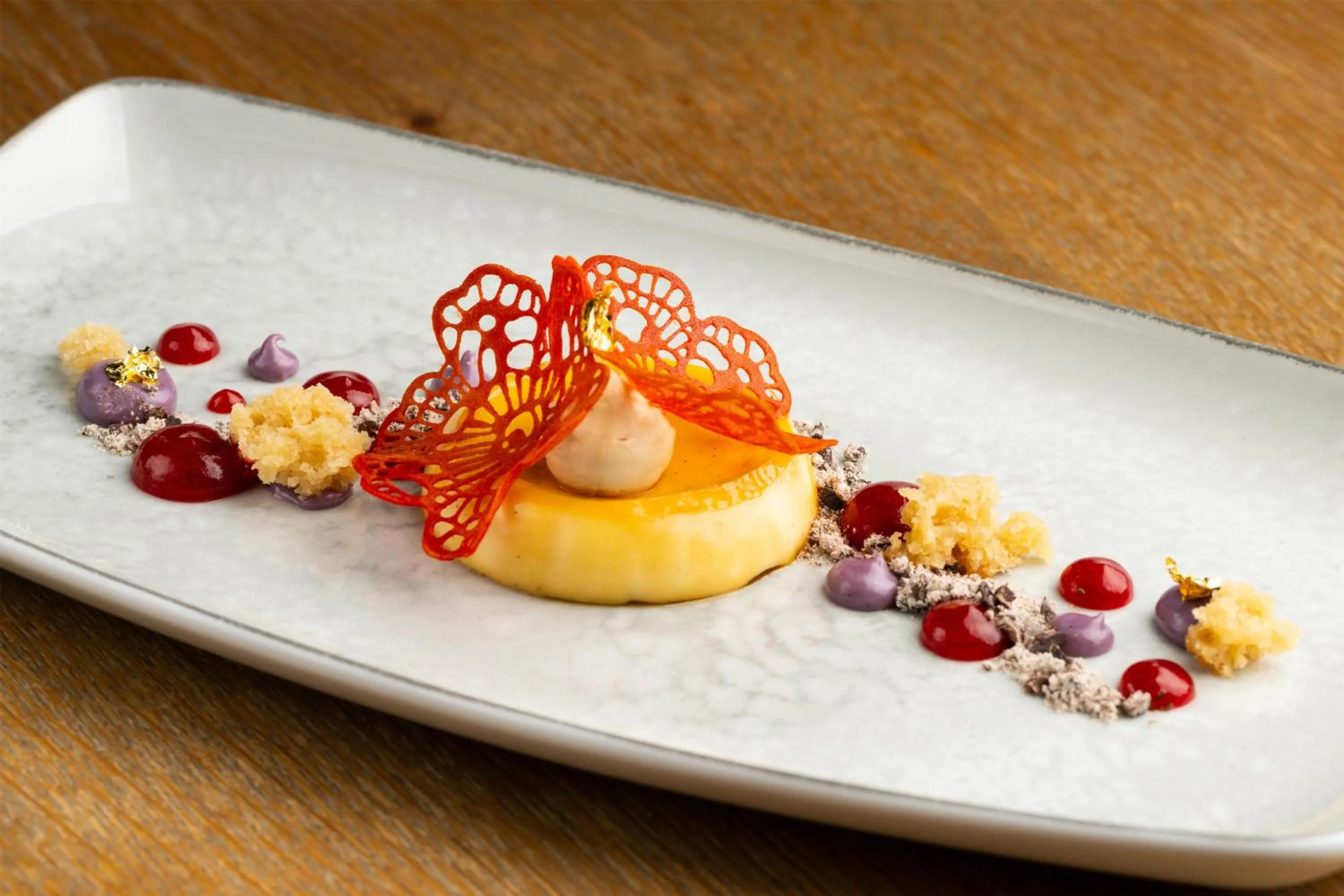 Dining area in Conrad Los Angeles