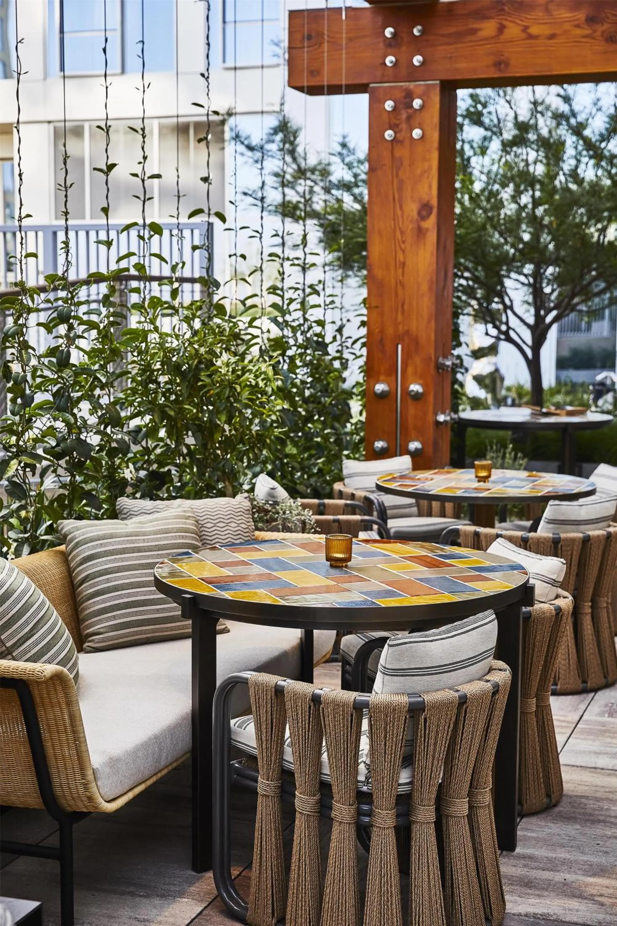 Restaurant/places to eat in Conrad Los Angeles