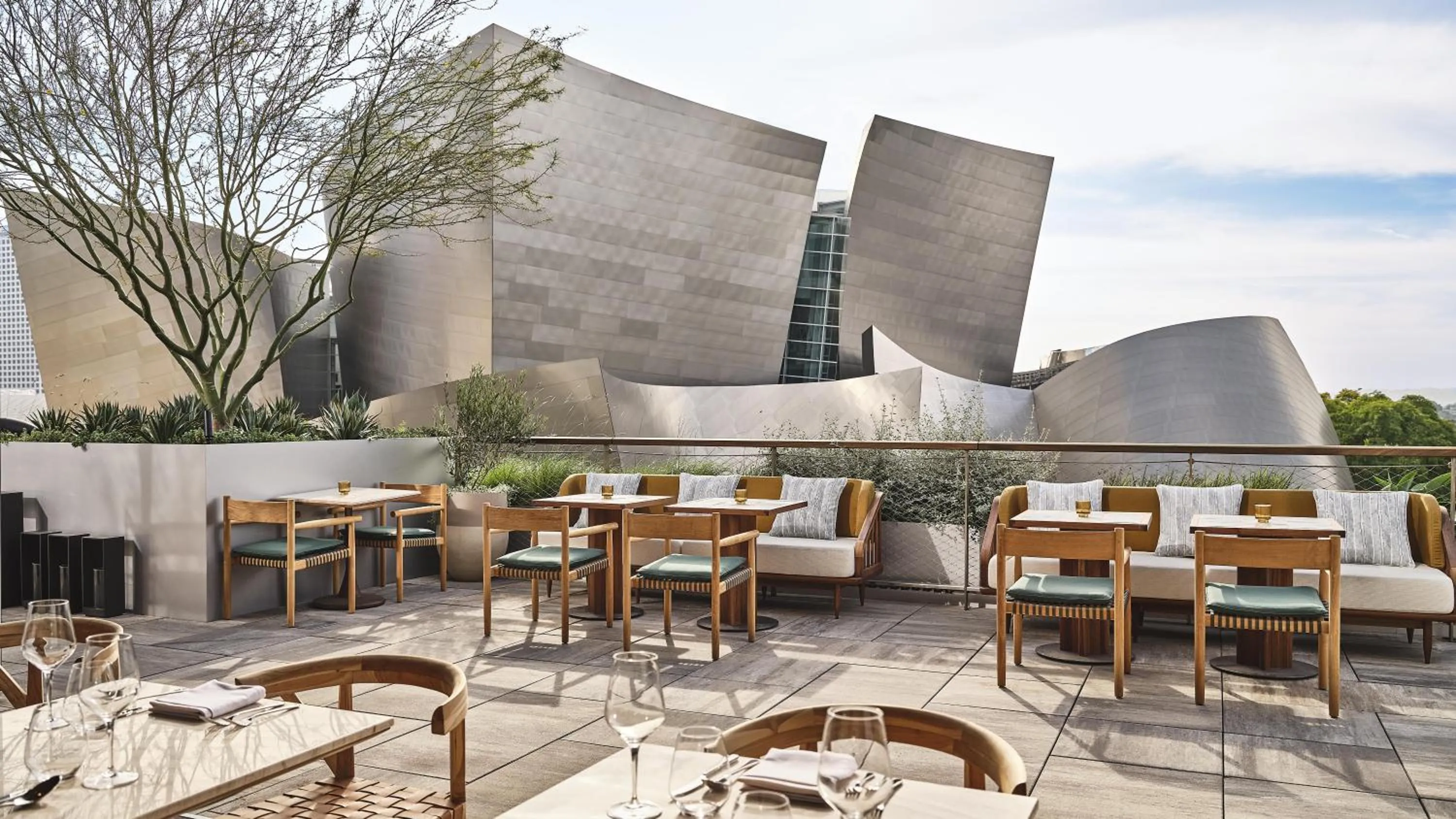 Dining area in Conrad Los Angeles