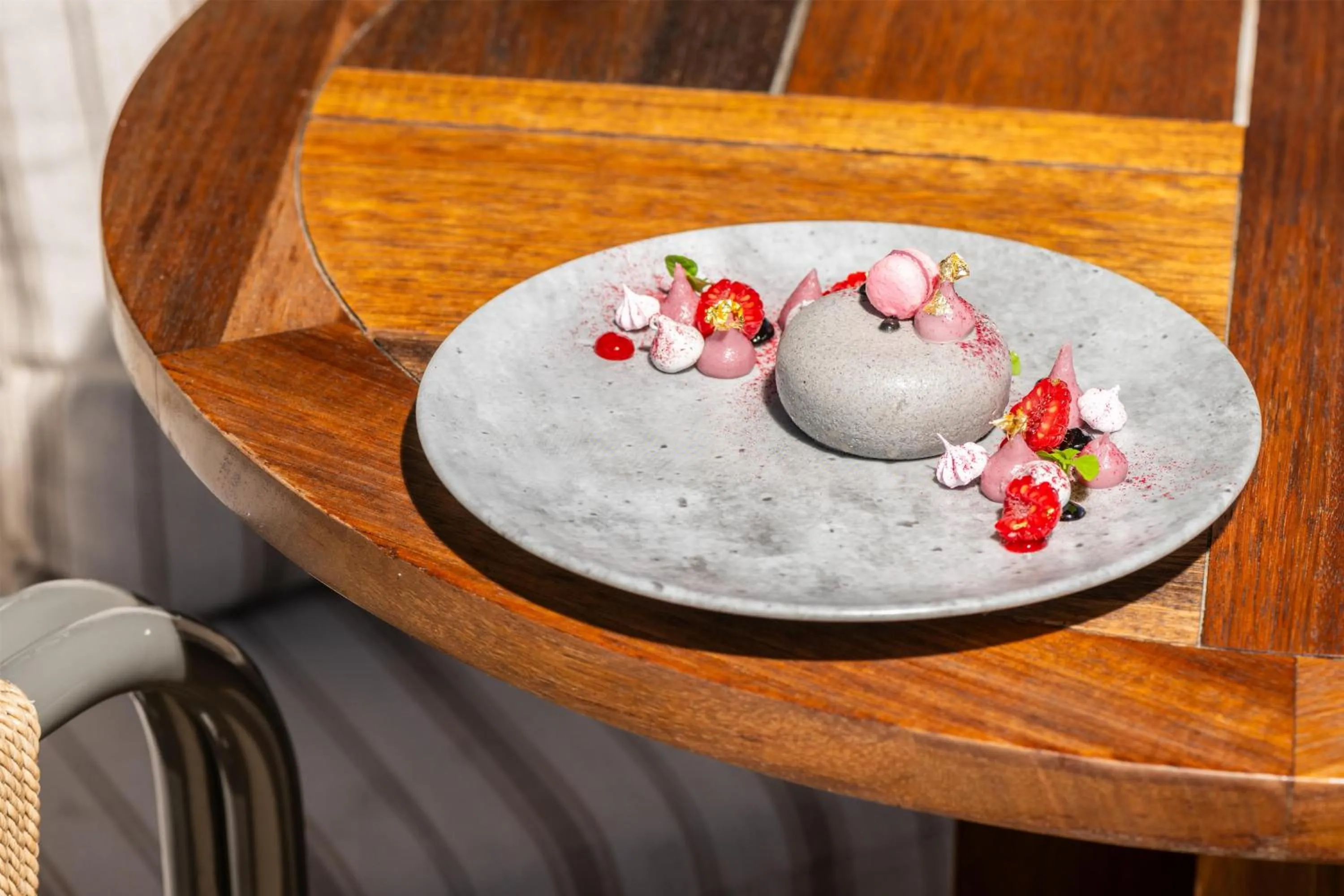 Restaurant/places to eat in Conrad Los Angeles