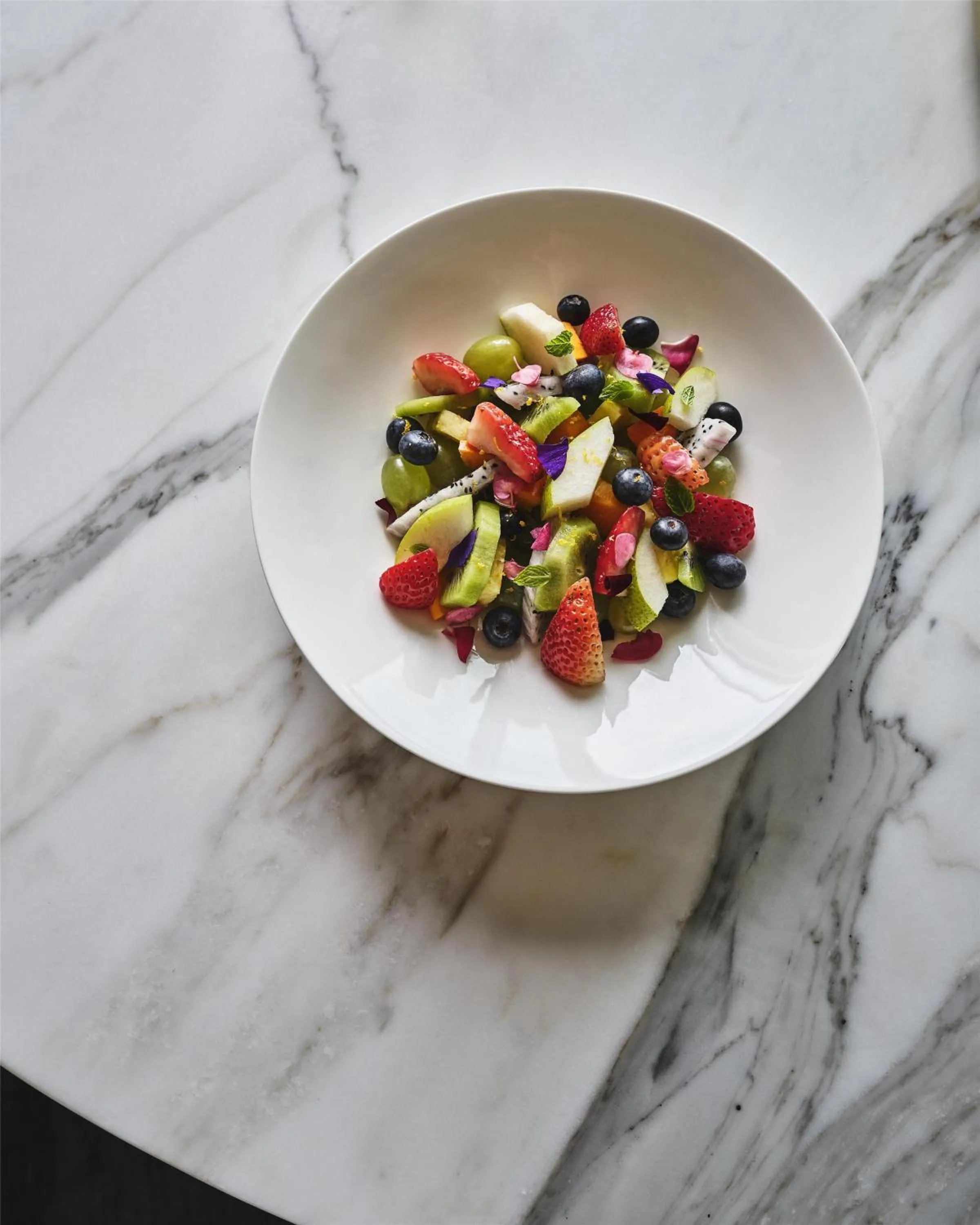 Dining area in Conrad Los Angeles