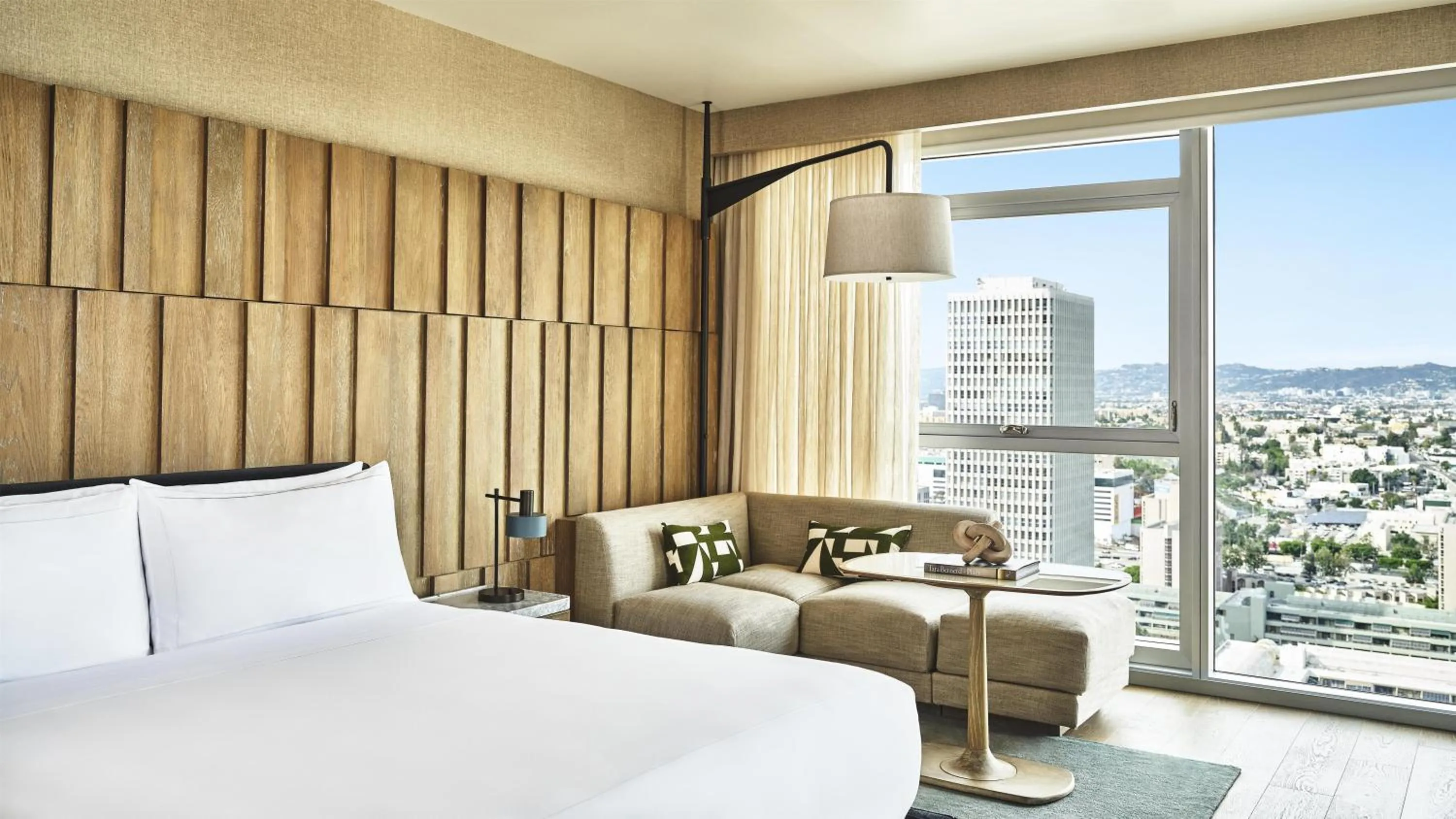 Living room, Bed in Conrad Los Angeles