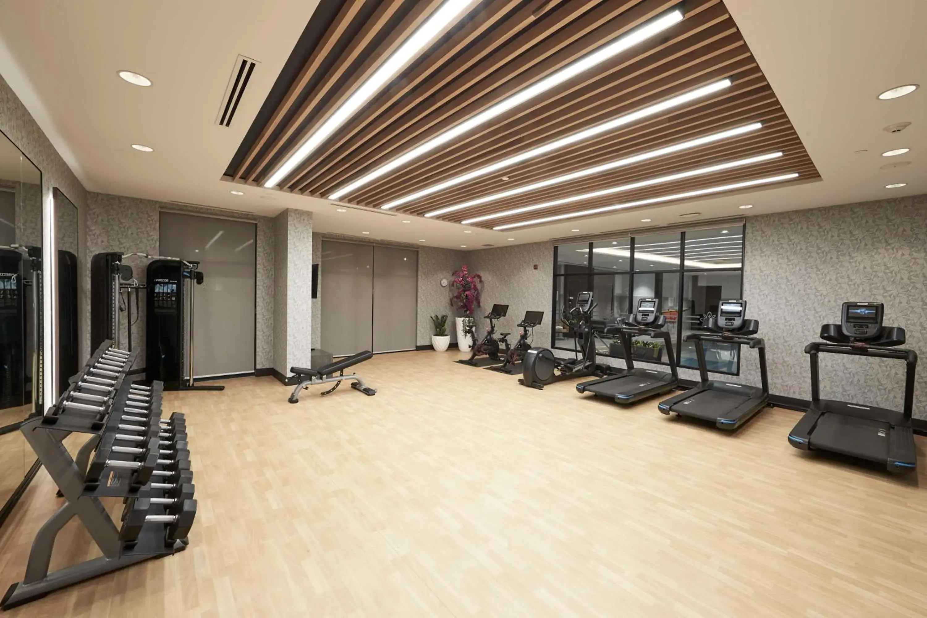 Fitness centre/facilities in Bloom Mississauga, Tapestry Collection By Hilton Fitness centre/facilities in Bloom Mississauga, Tapestry Collection By Hilton