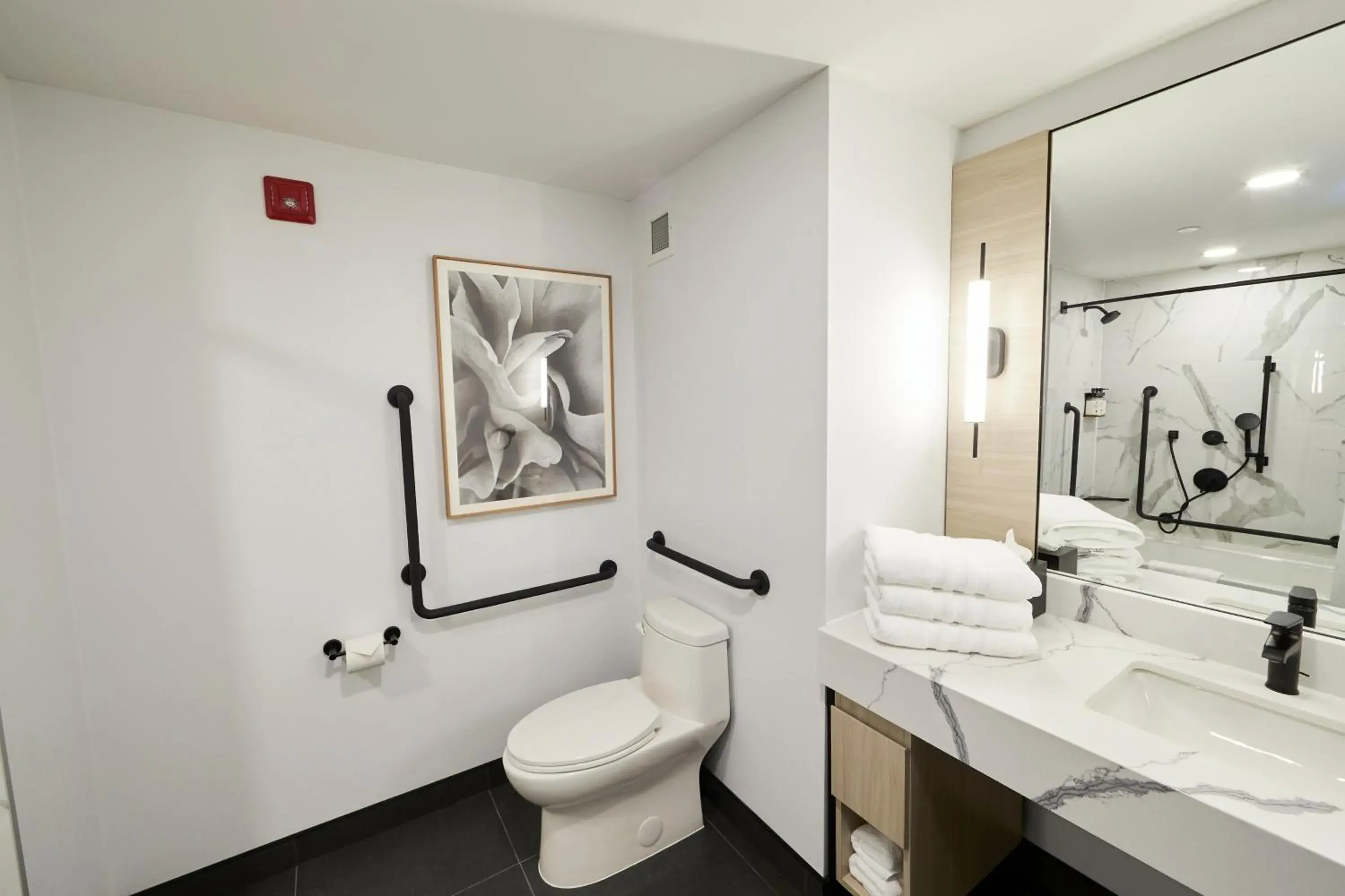 Bathroom in Bloom Mississauga, Tapestry Collection By Hilton Bathroom in Bloom Mississauga, Tapestry Collection By Hilton