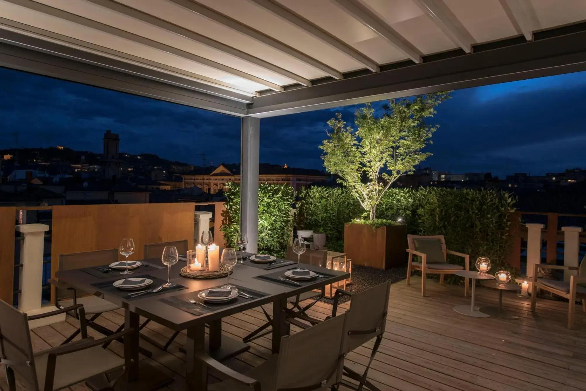 City view in Hotel Metropolitan City view in Hotel Metropolitan