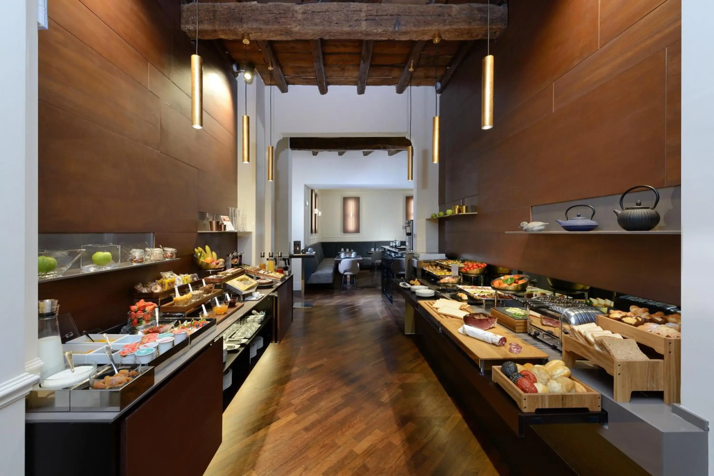 Lounge or bar in Hotel Metropolitan Lounge or bar in Hotel Metropolitan