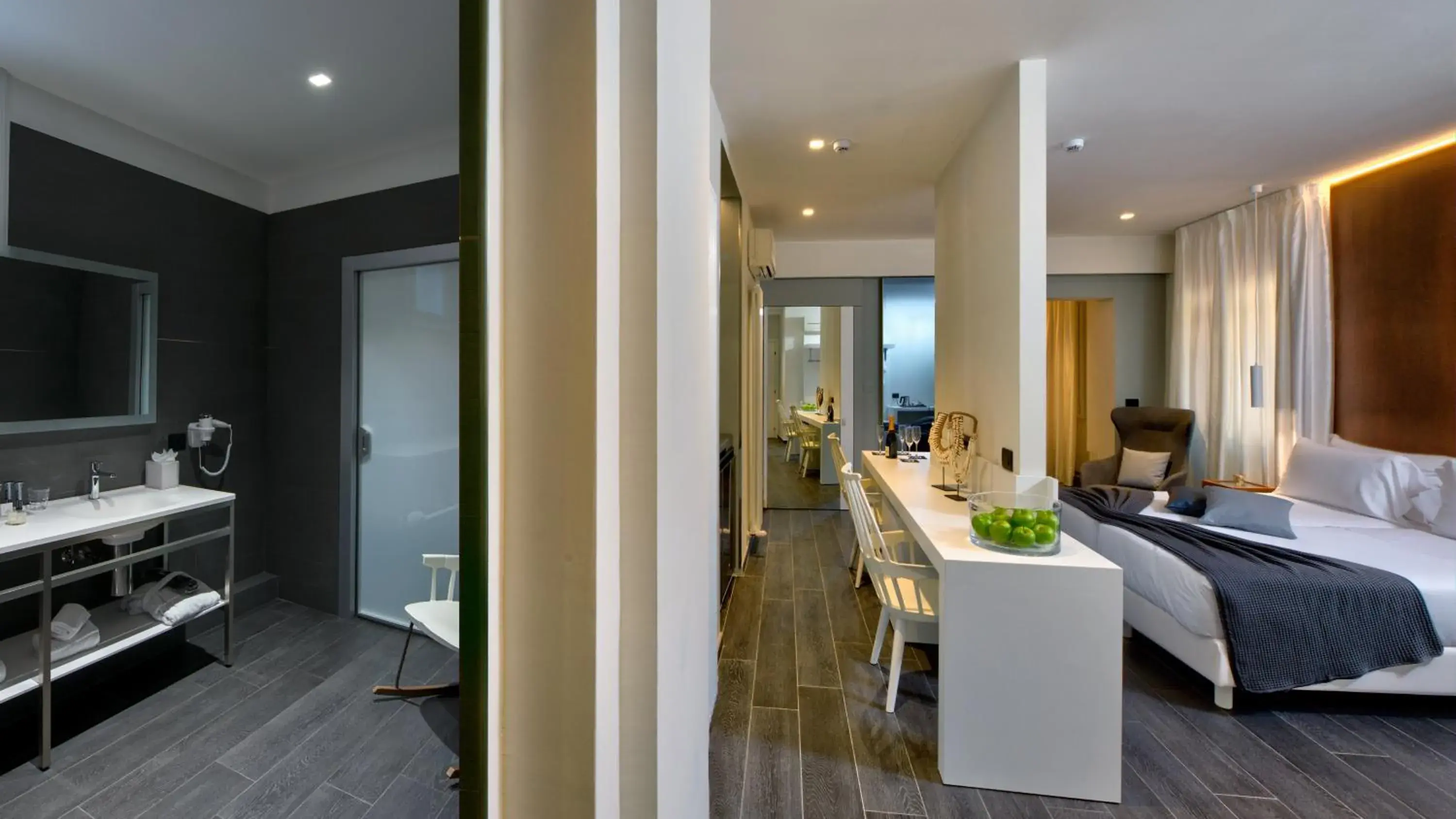 Photo of the whole room, Bed in Hotel Metropolitan Photo of the whole room, Bed in Hotel Metropolitan