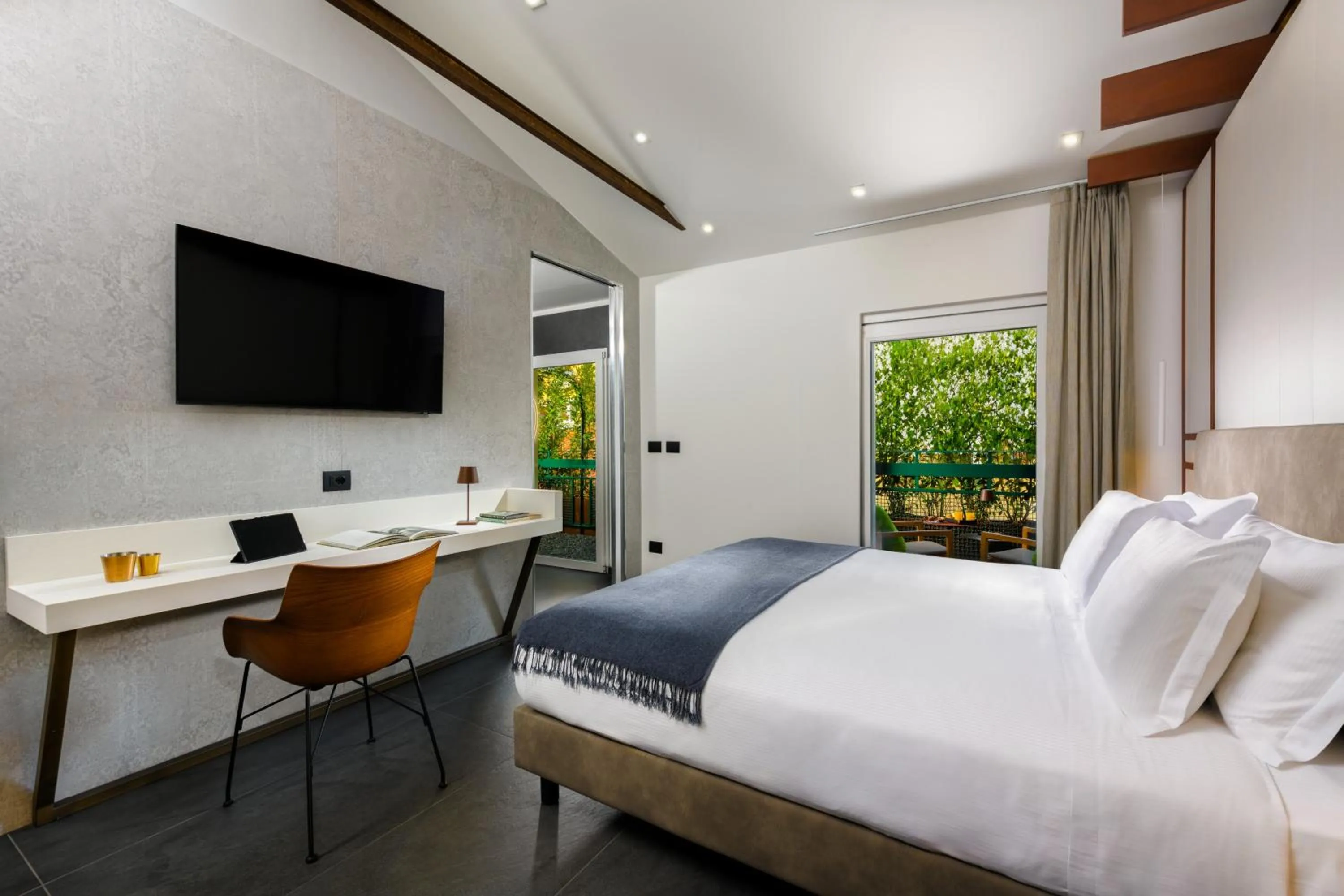 Bed in Hotel Metropolitan