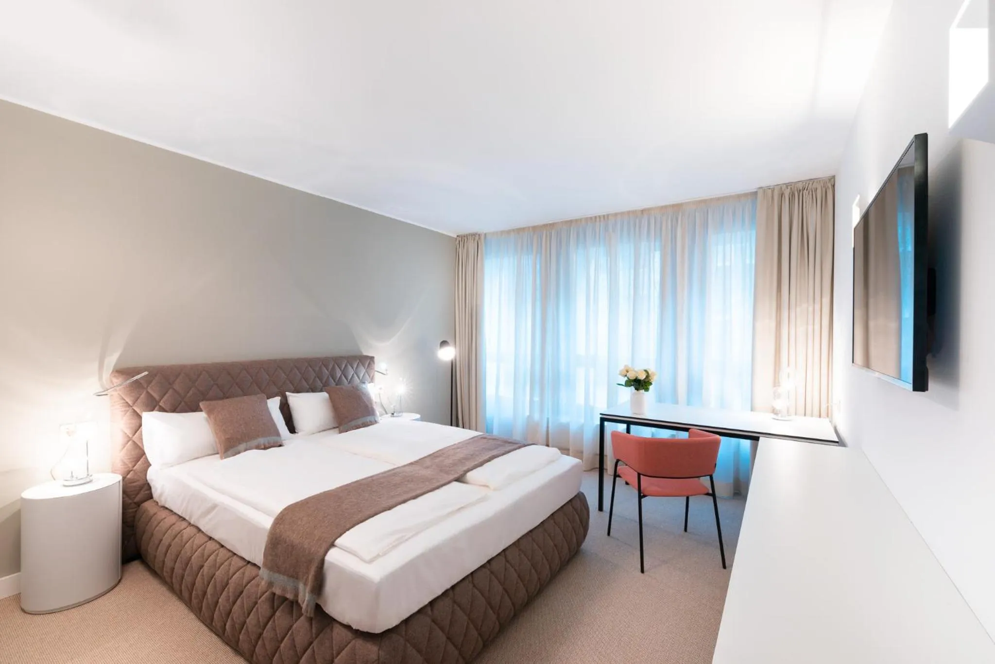 Bedroom, Bed in Studiohouse Frankfurt