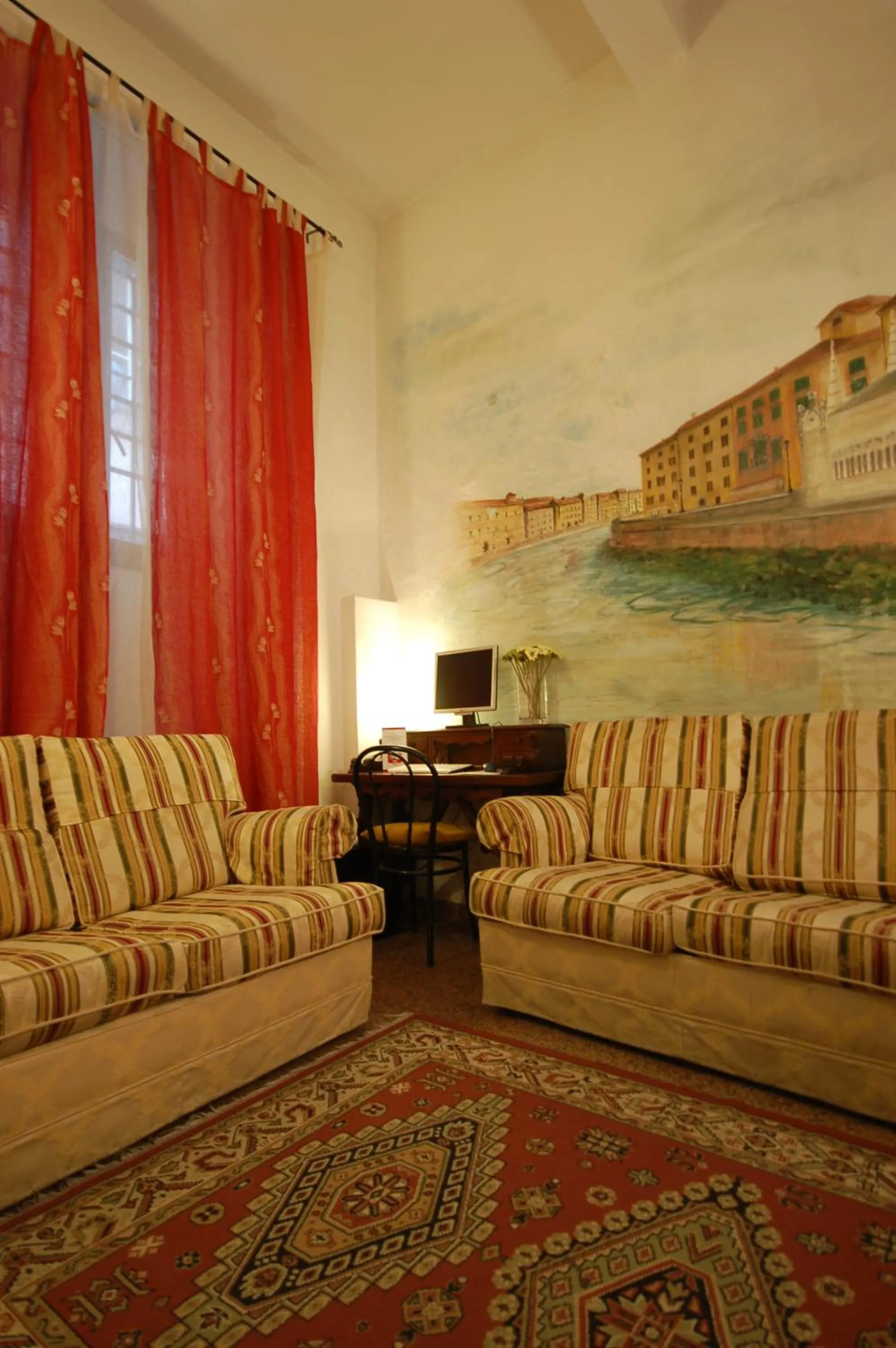 Seating area in Hotel Leonardo