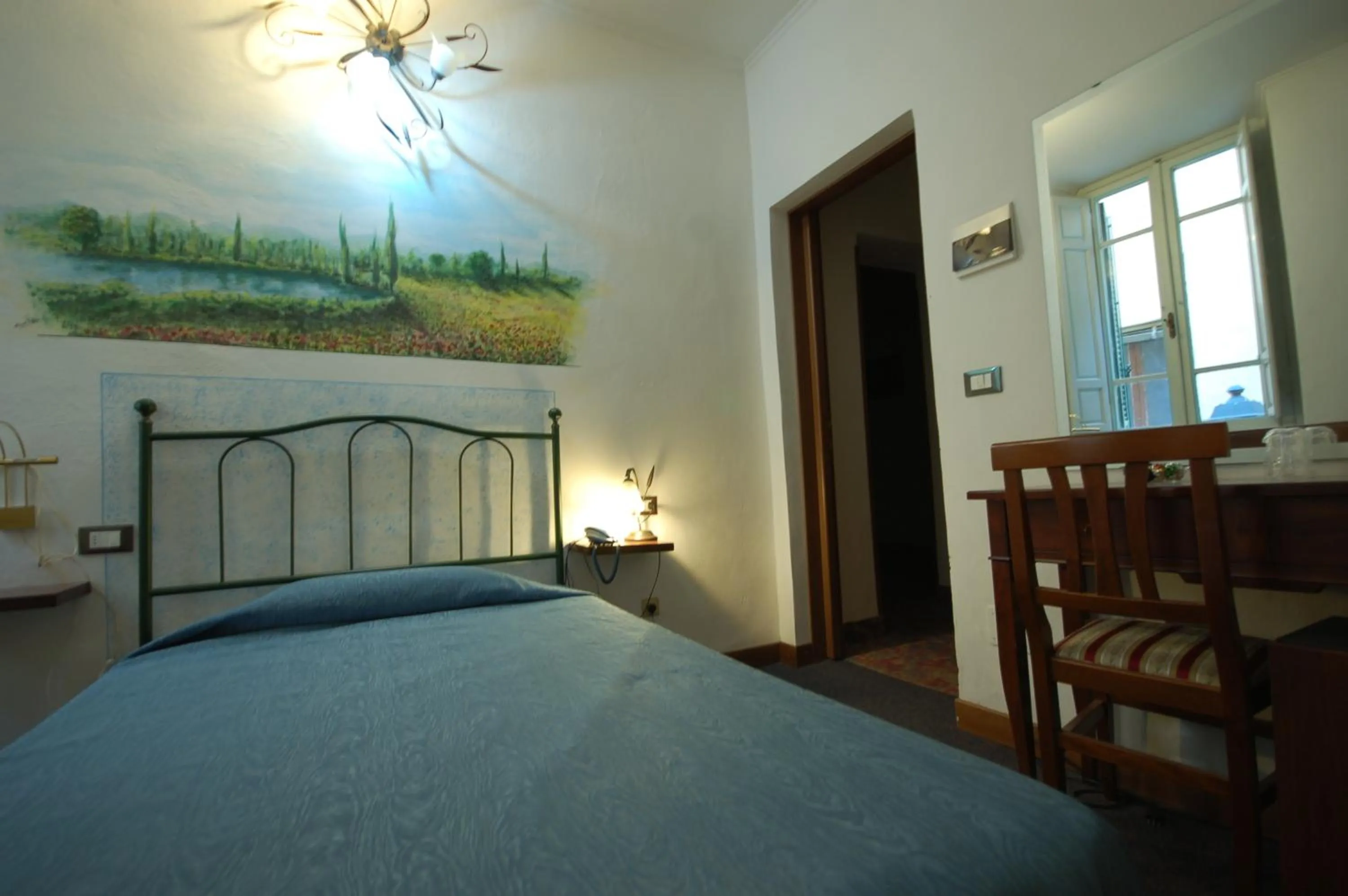 Bedroom, Bed in Hotel Leonardo