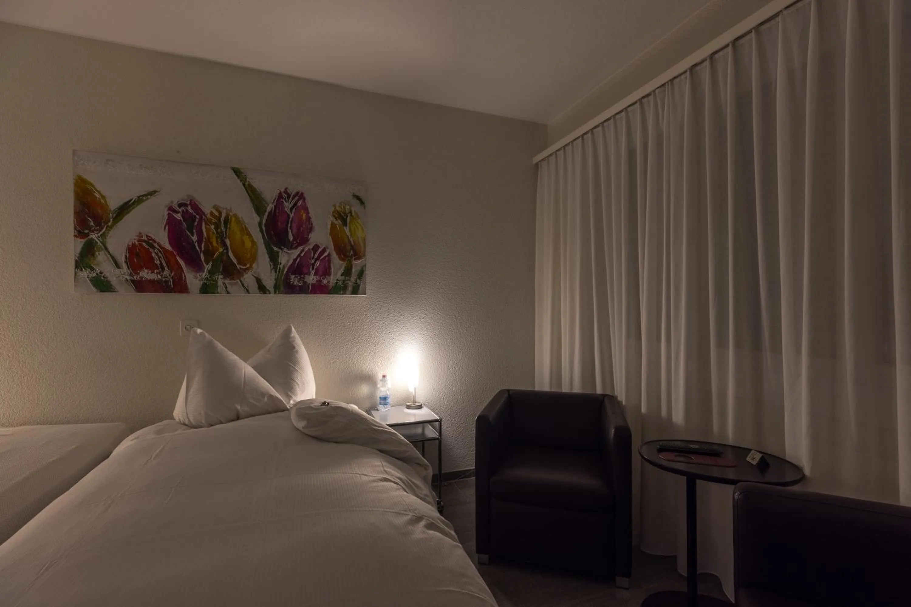 Bedroom, Bed in Hotel Bären Niederscherli