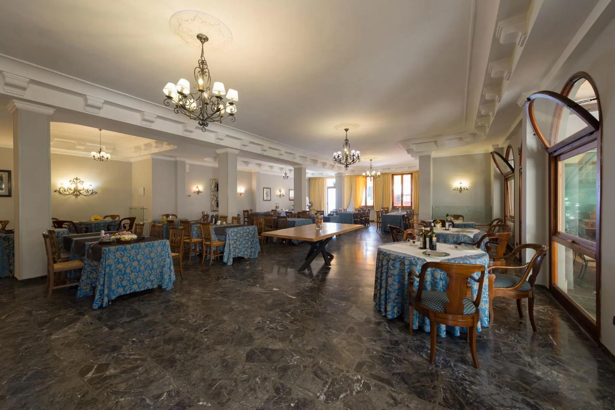 Restaurant/places to eat in Hotel Corallo