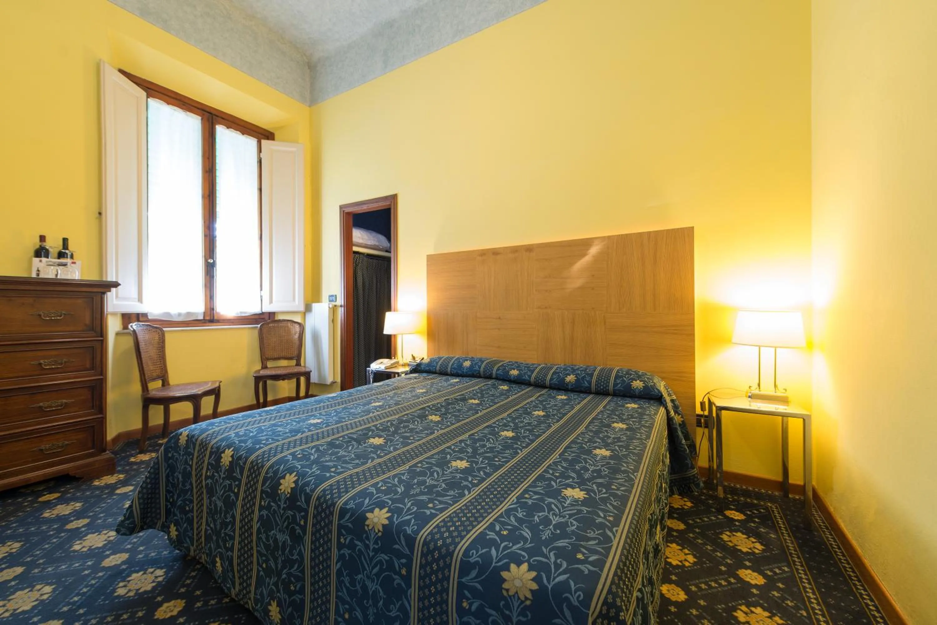 Bedroom, Bed in Hotel Corallo