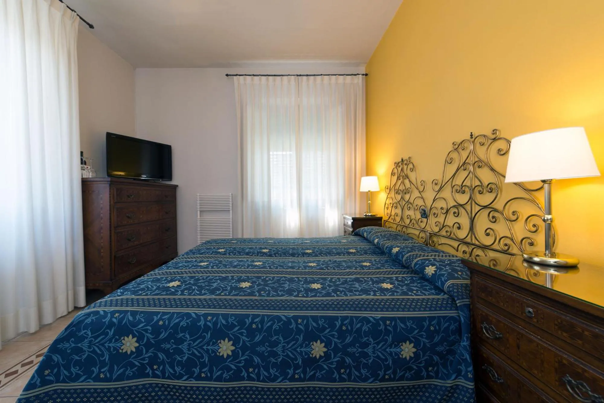 Bed in Hotel Corallo