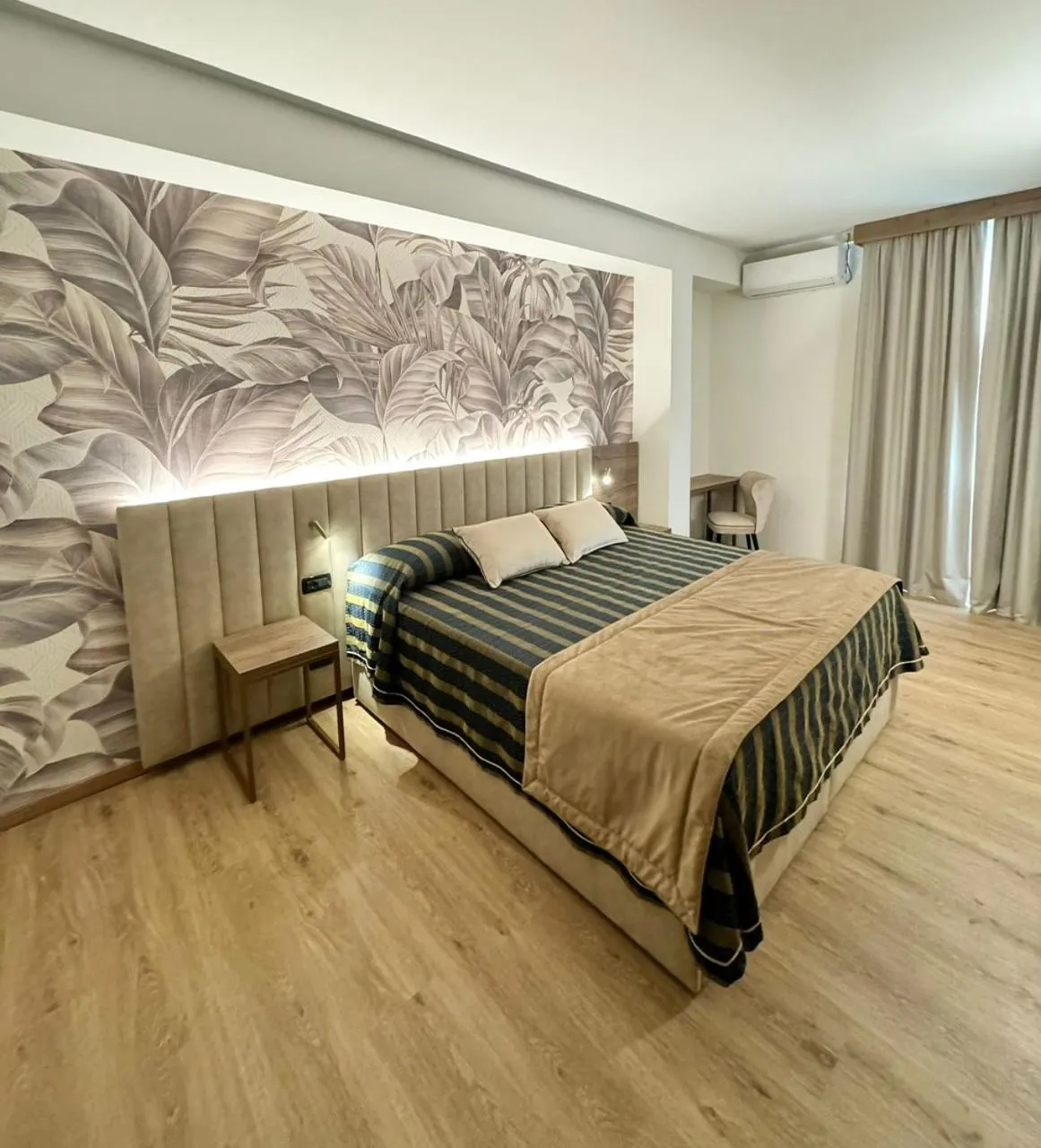 Bedroom, Bed in Hotel Corallo