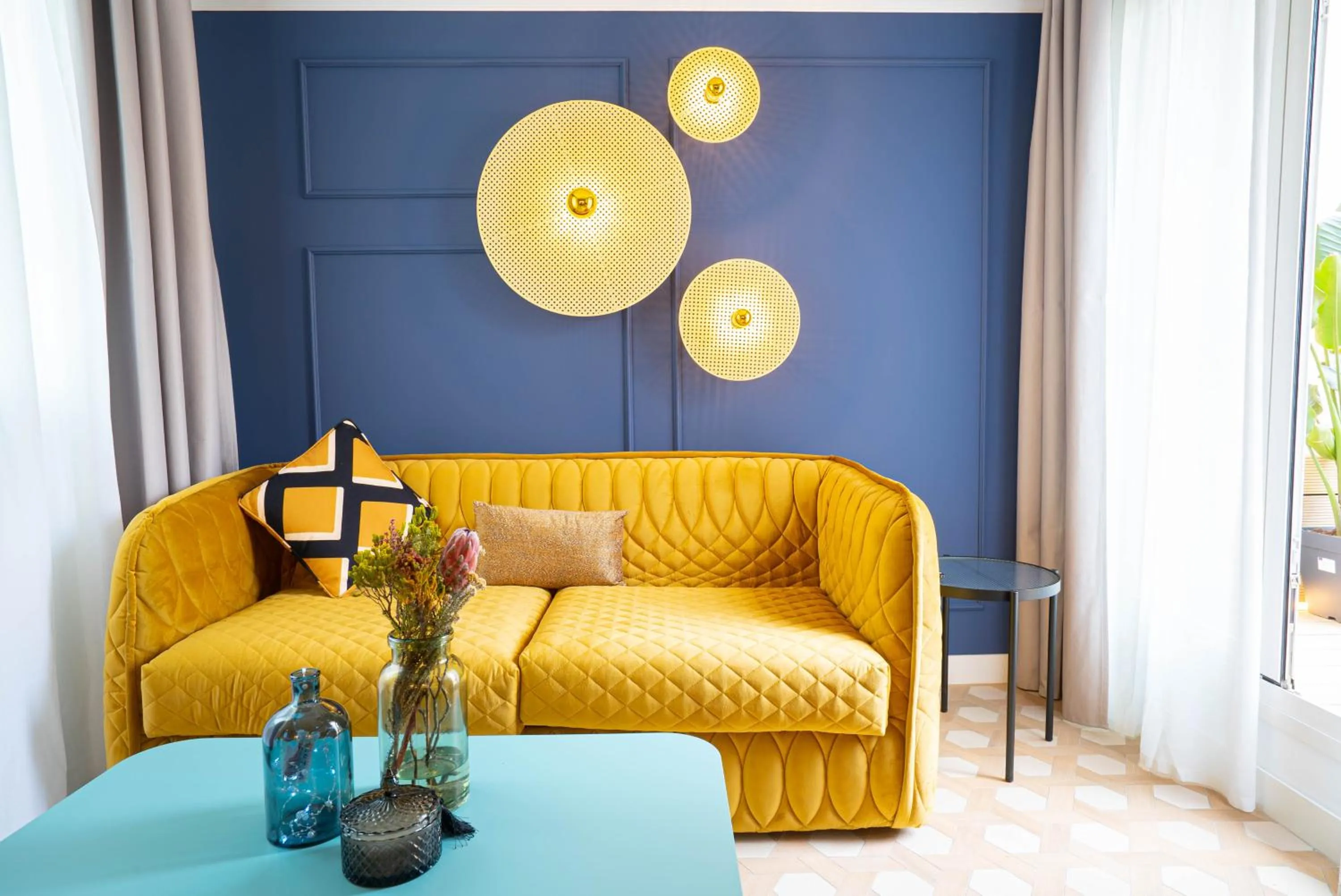 Living room in SmartRental Collection Gran Vía Capital