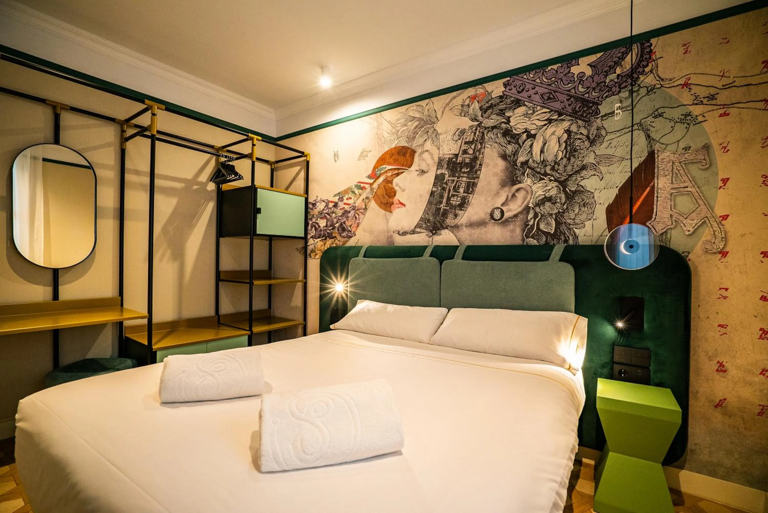 Bedroom, Bed in SmartRental Collection Gran Vía Capital