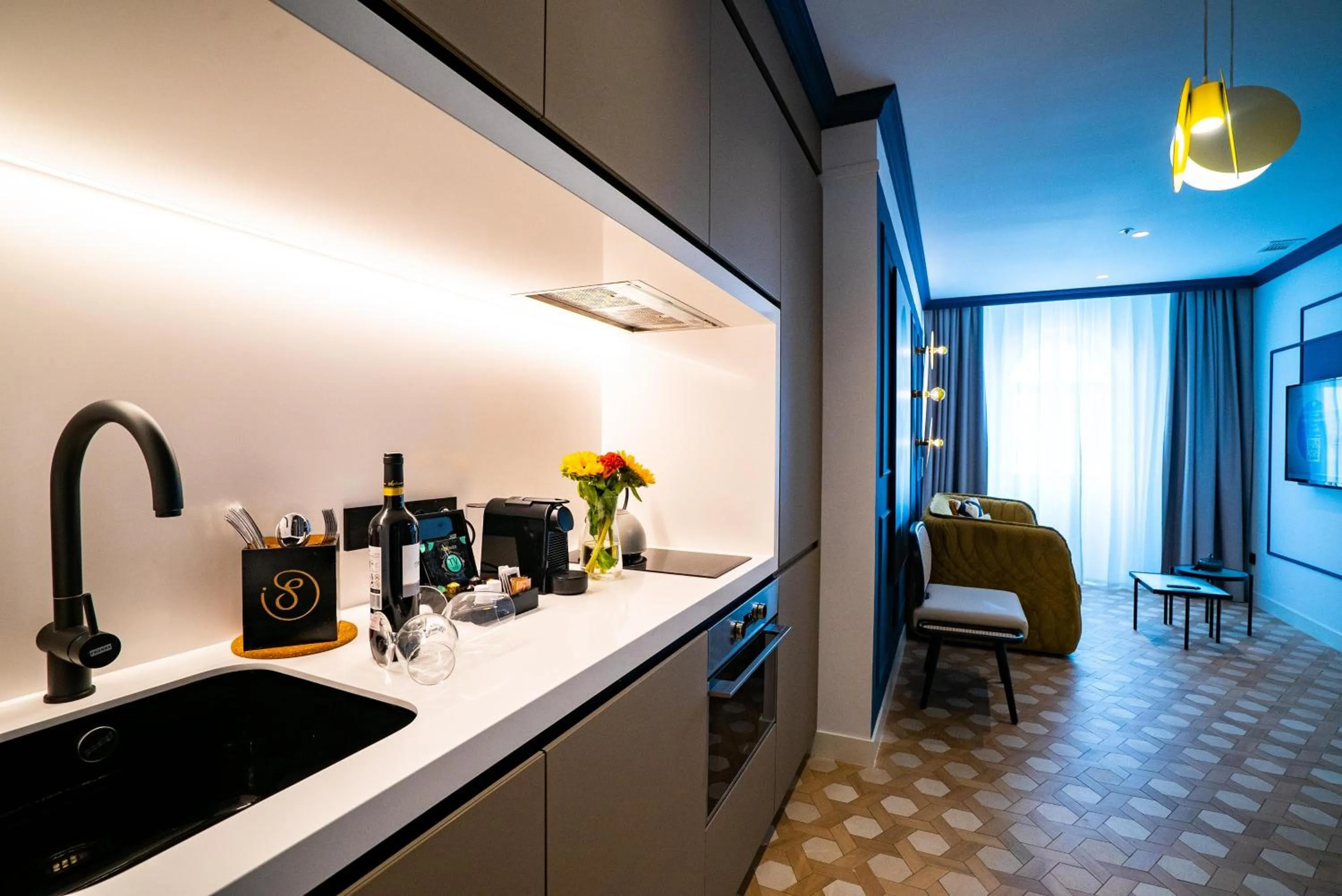 Coffee/tea facilities in SmartRental Collection Gran Vía Capital