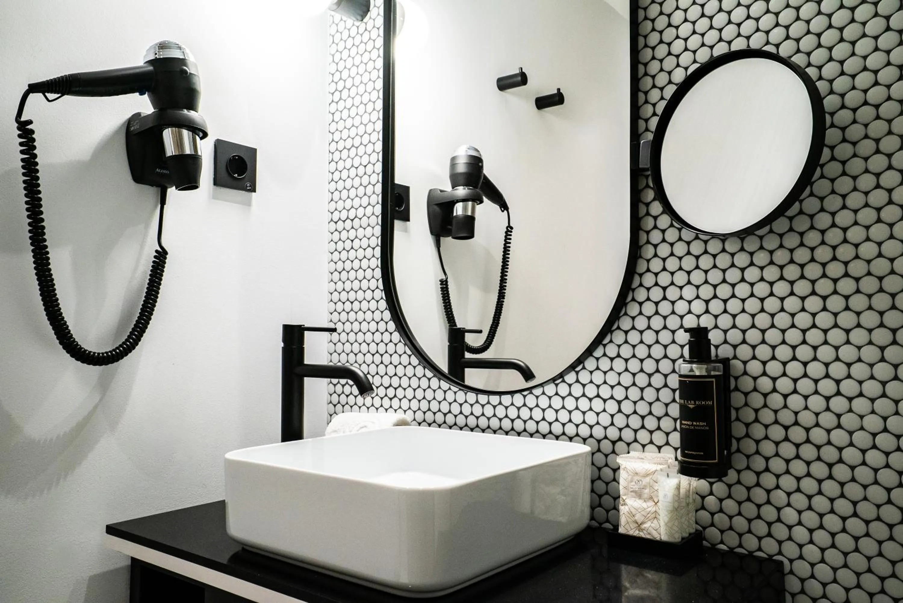 Bathroom in SmartRental Collection Gran Vía Capital