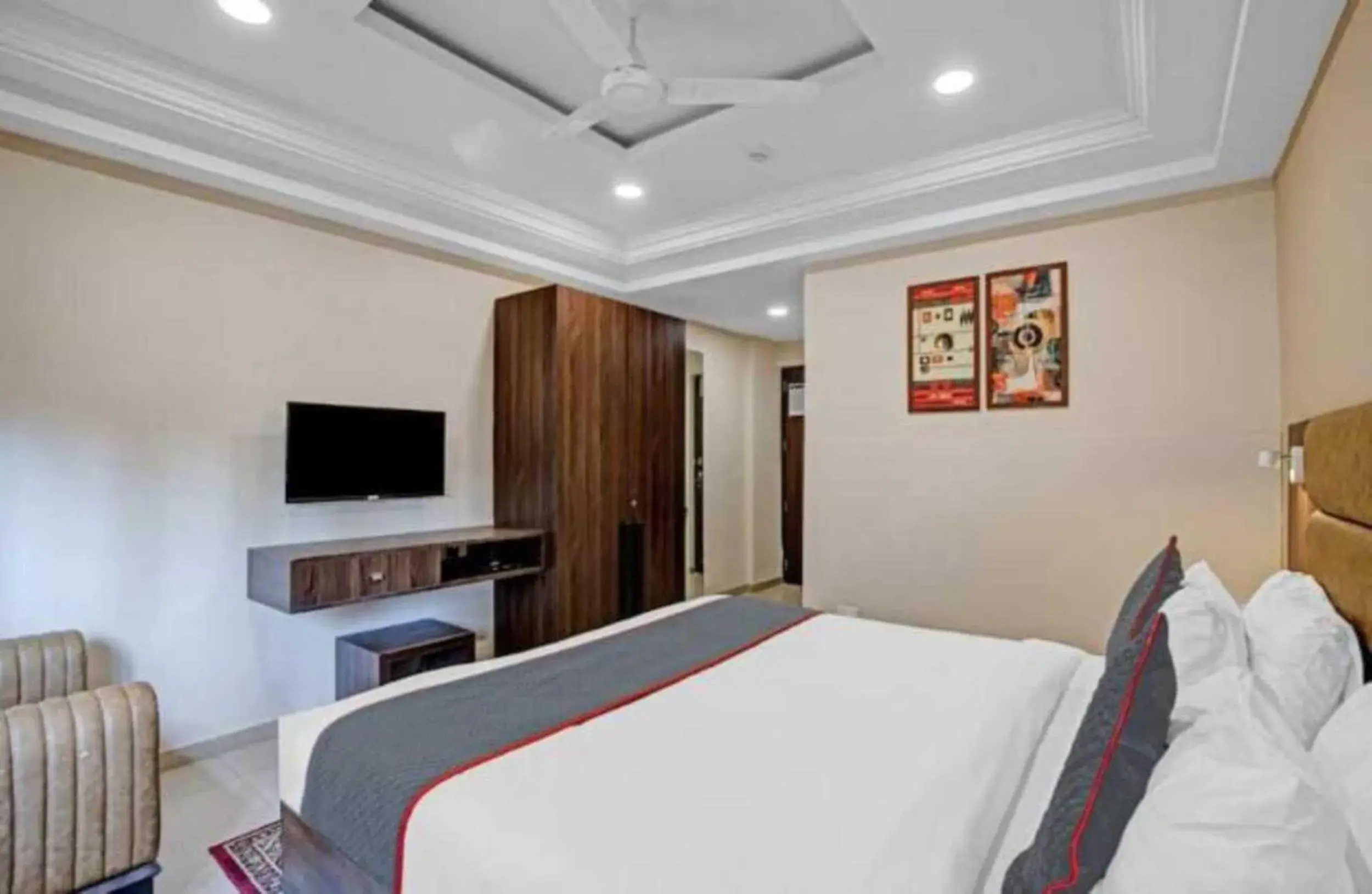 Deluxe Double Room - single occupancy in Alba Premier, Ahmedabad Deluxe Double Room - single occupancy in Alba Premier, Ahmedabad