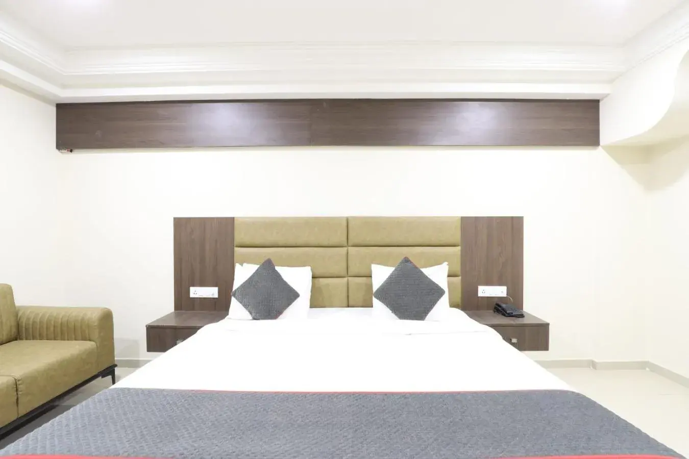 Superior King Room - single occupancy in Alba Premier, Ahmedabad Superior King Room - single occupancy in Alba Premier, Ahmedabad