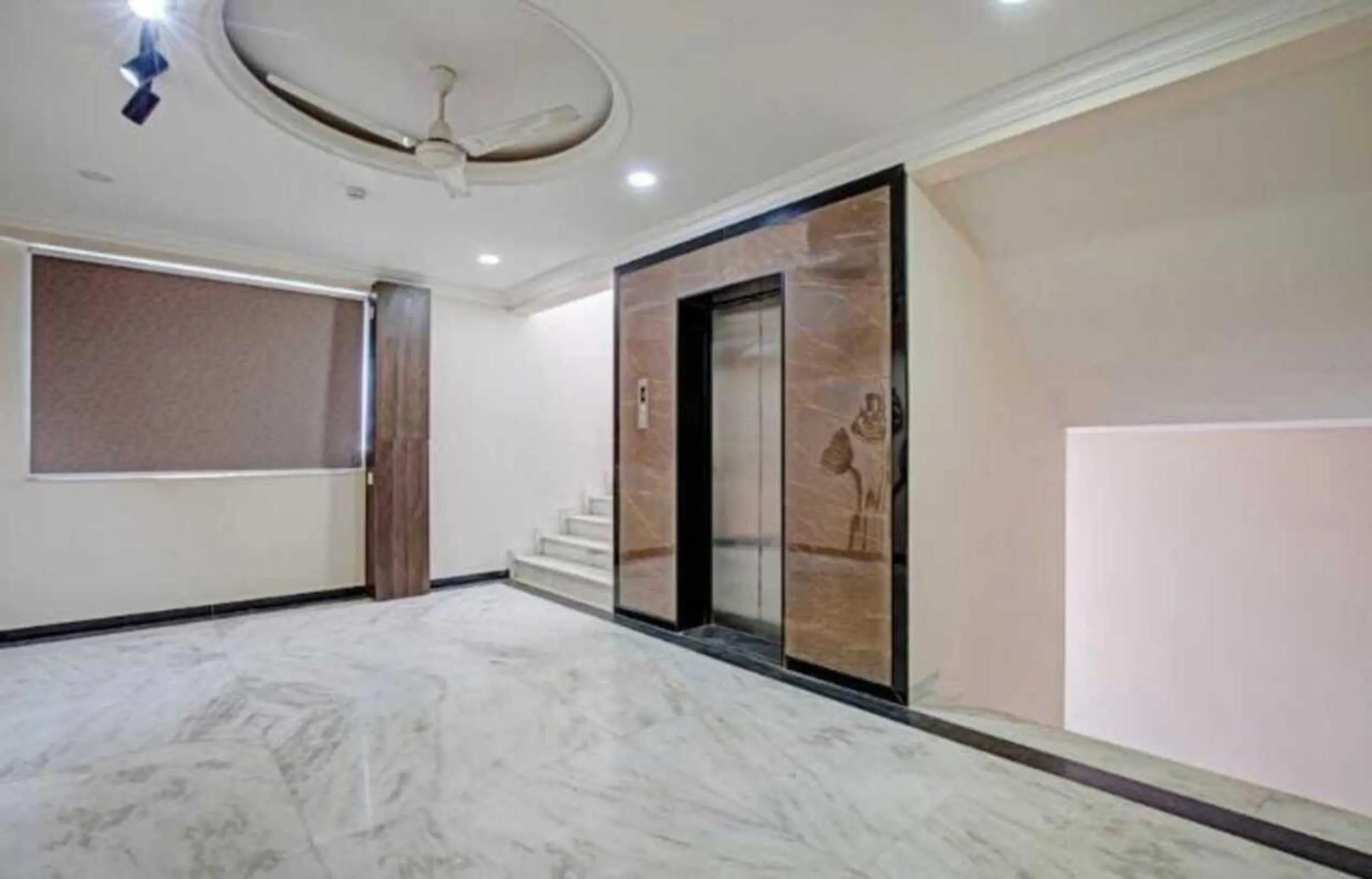 elevator in Alba Premier, Ahmedabad