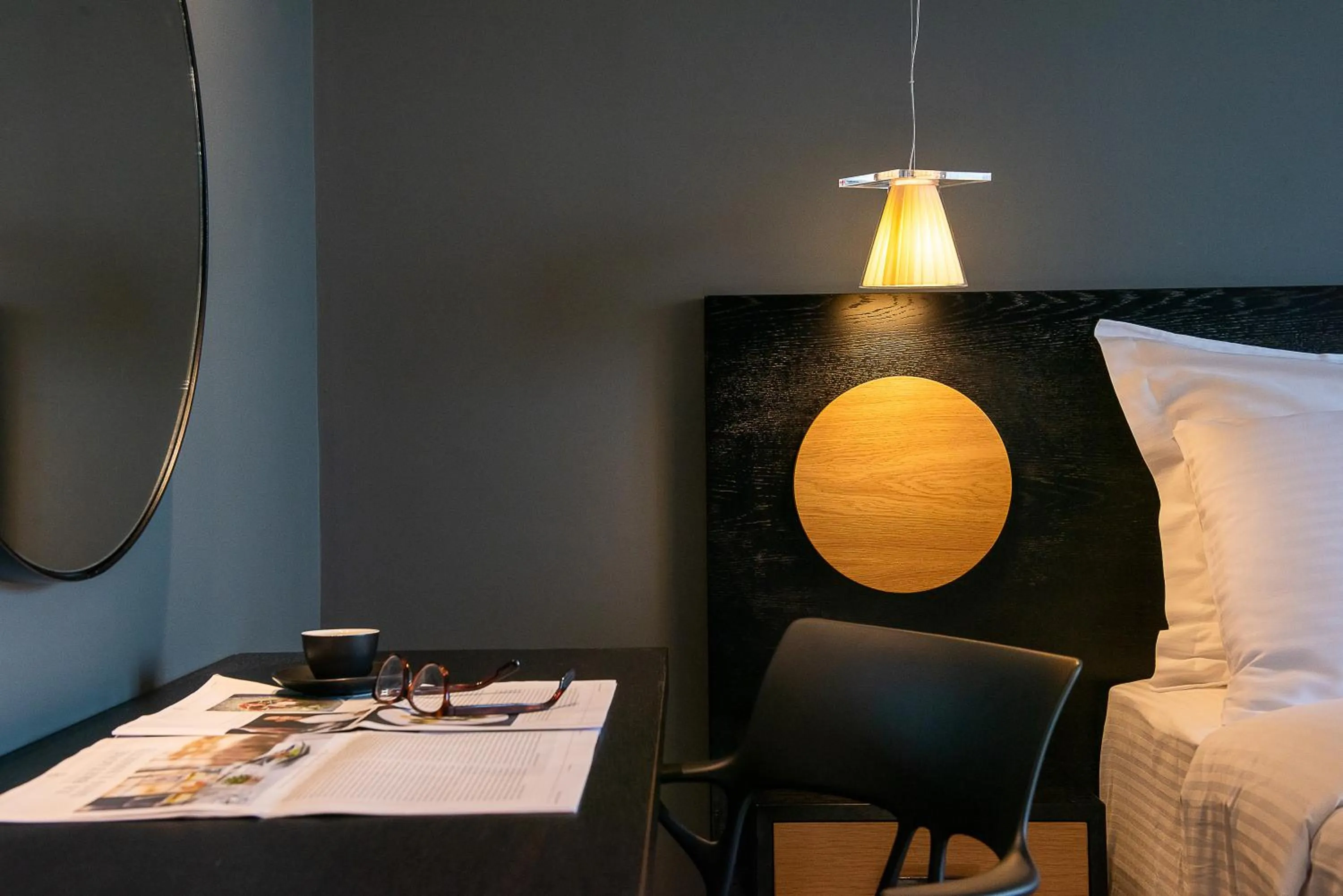 Bed in 3 Pines Design Living