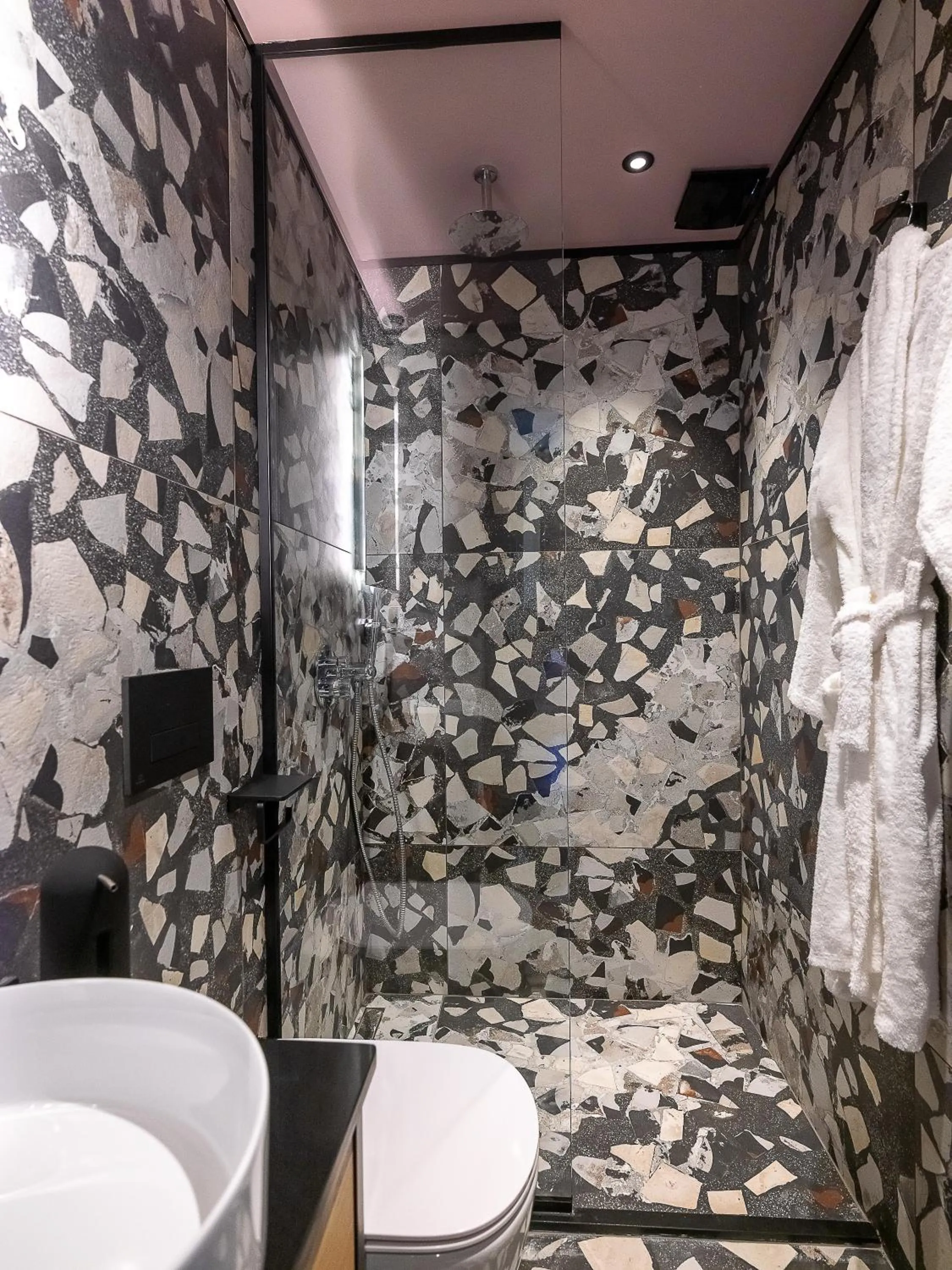 Bathroom in 3 Pines Design Living