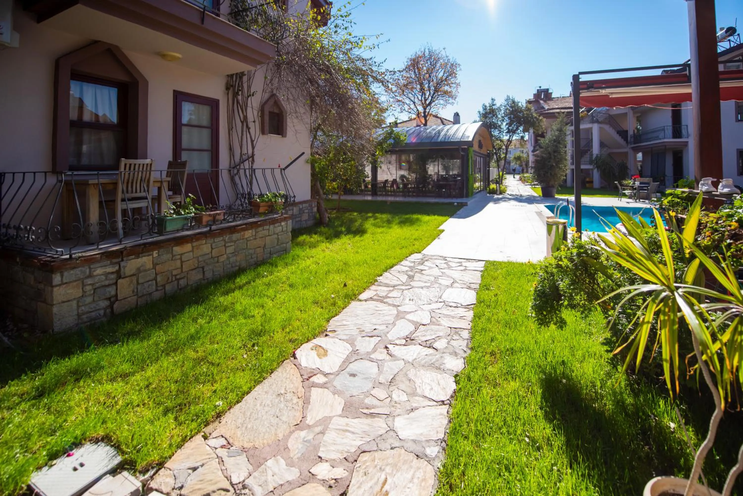 Garden in Vira Suites Hotel