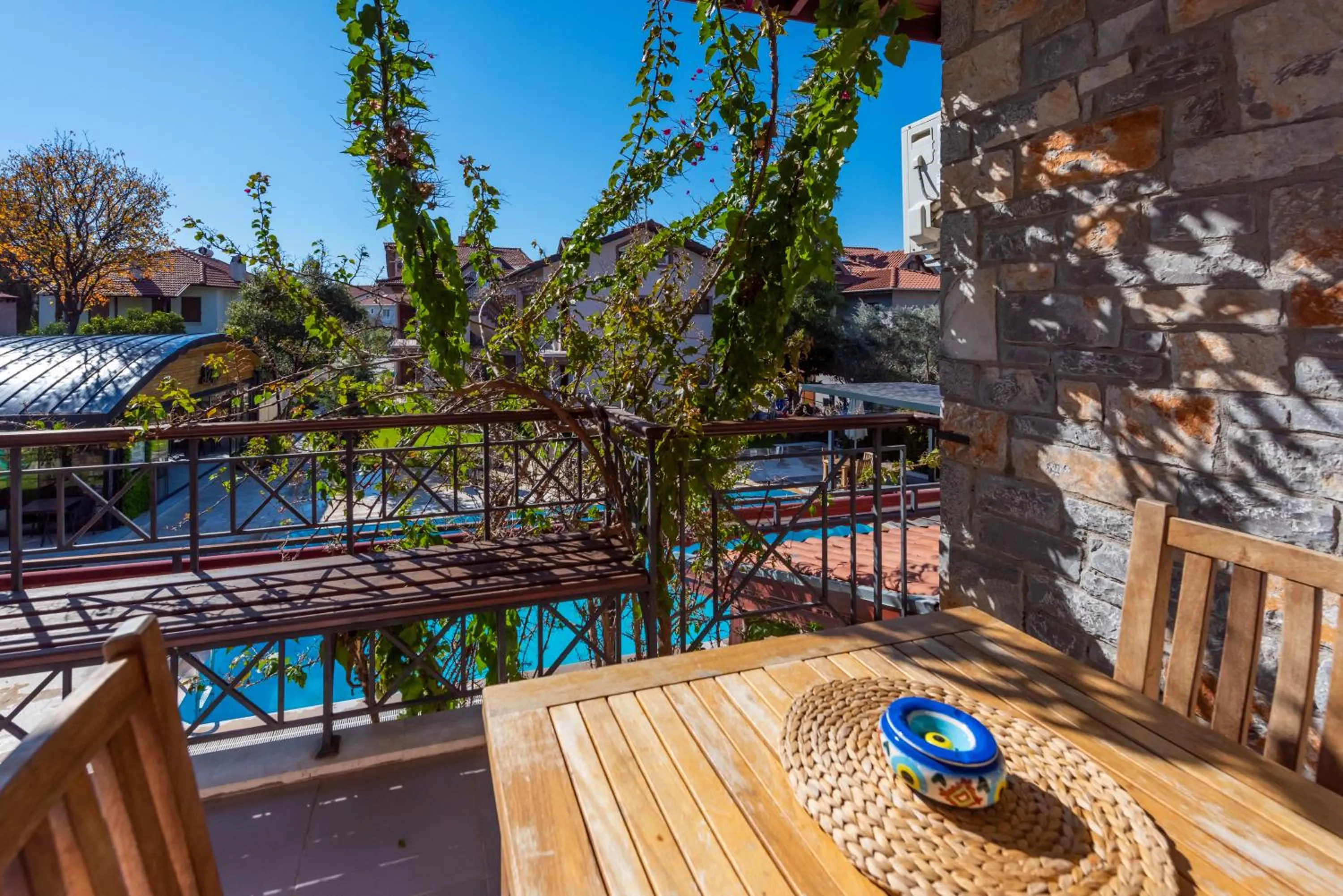 Balcony/Terrace in Vira Suites Hotel