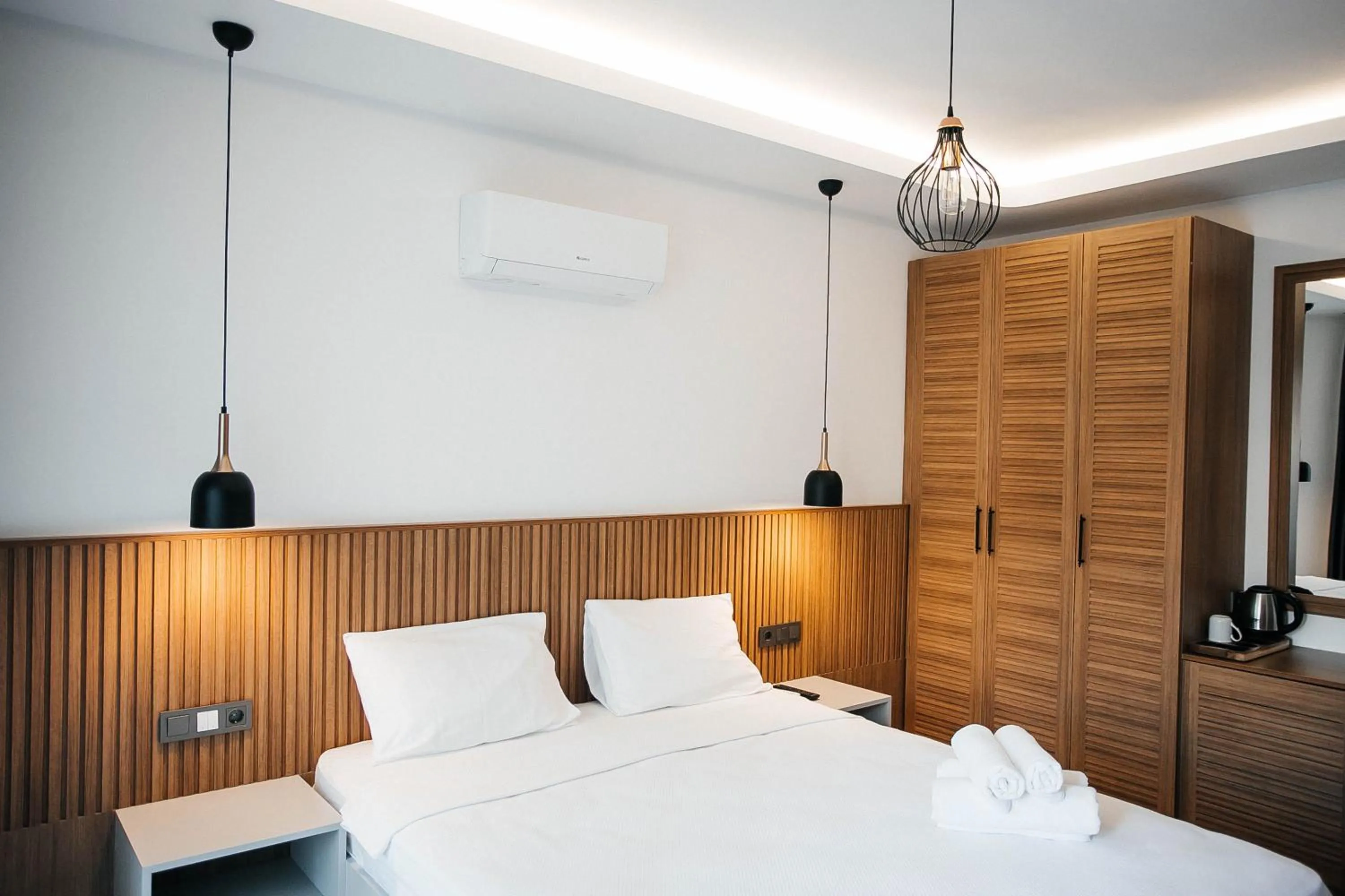 Bedroom, Bed in Vira Suites Hotel