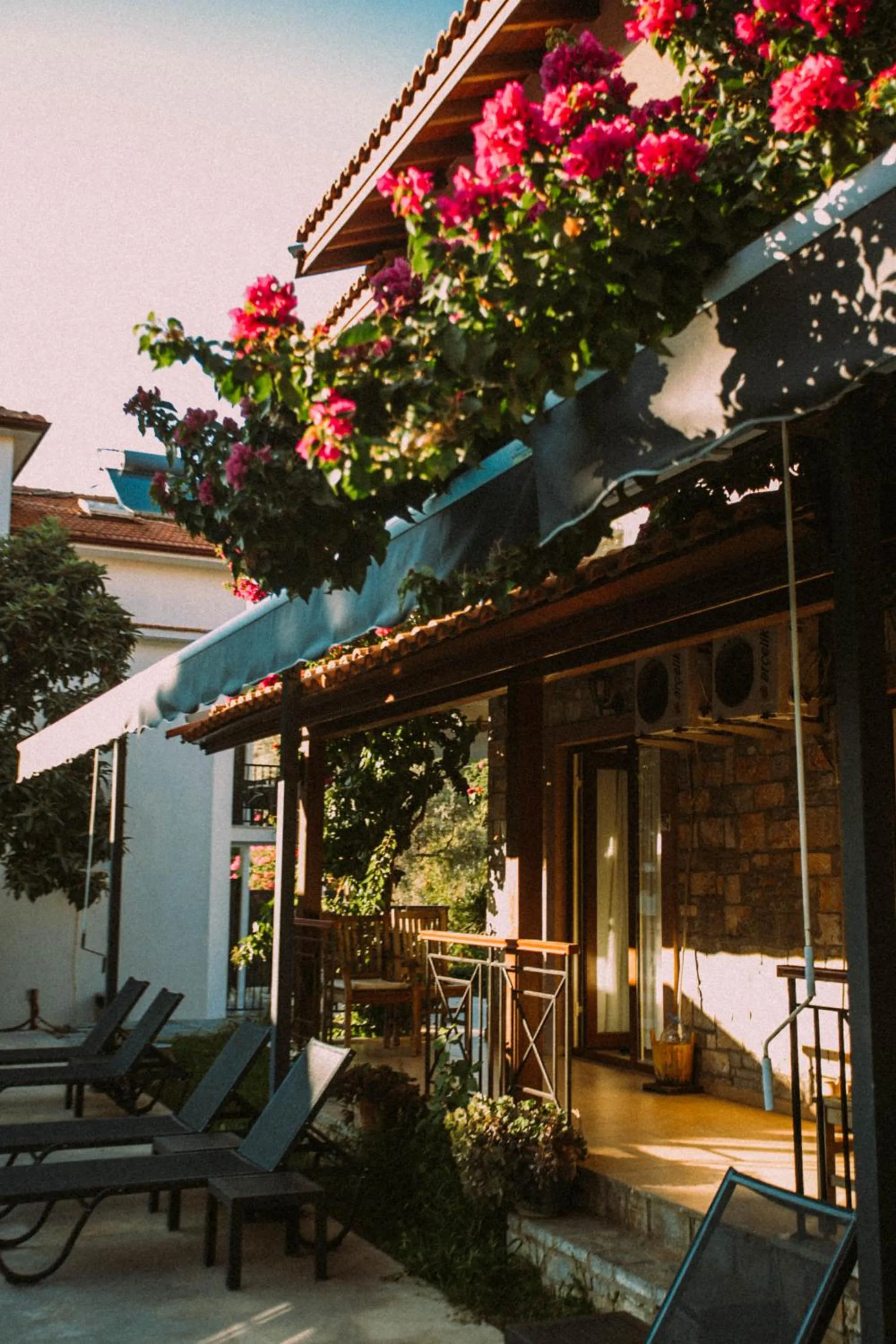 Balcony/Terrace in Vira Suites Hotel