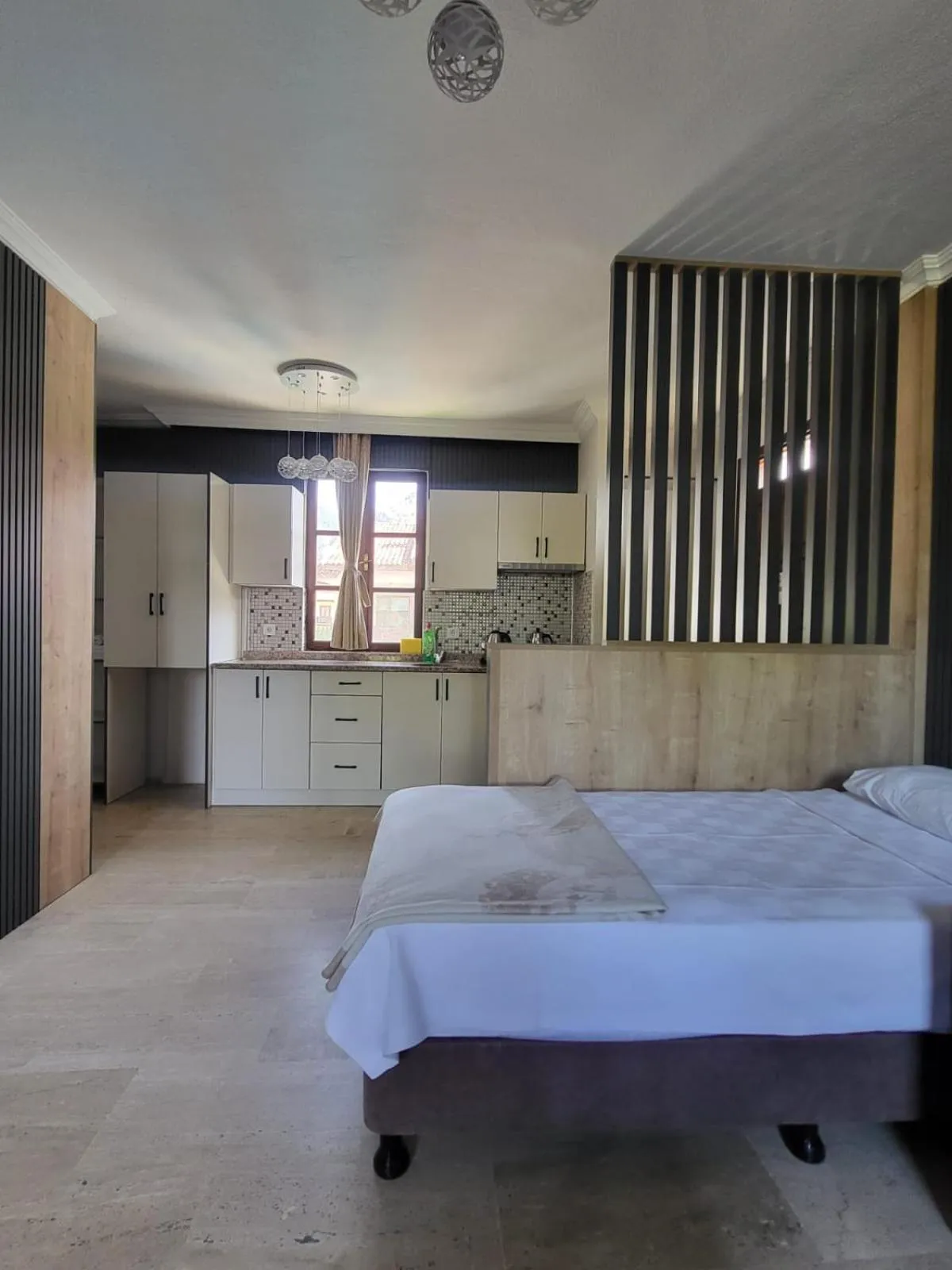 kitchen, Bed in Vira Suites Hotel