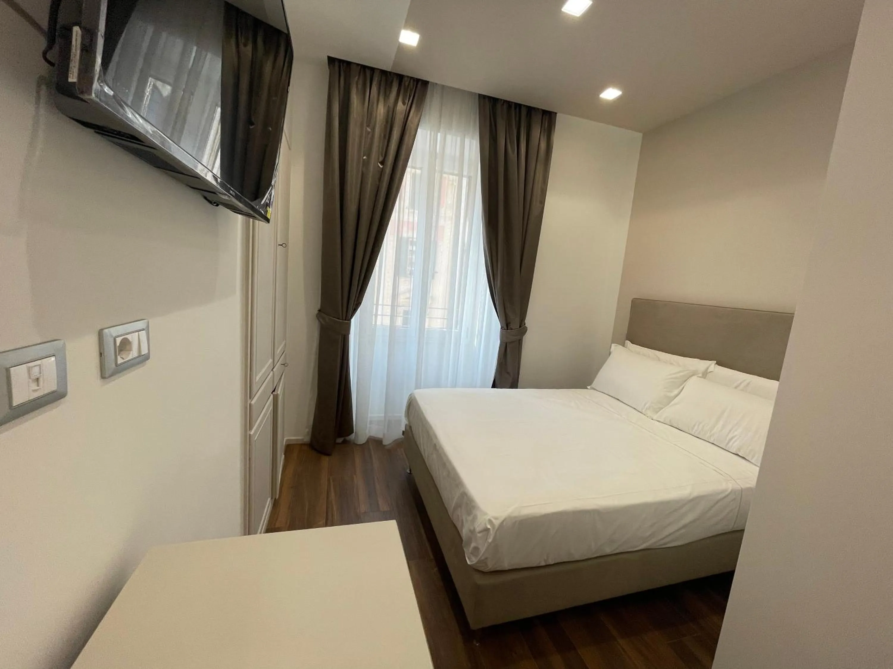 Bed in AngelicaHome Roma