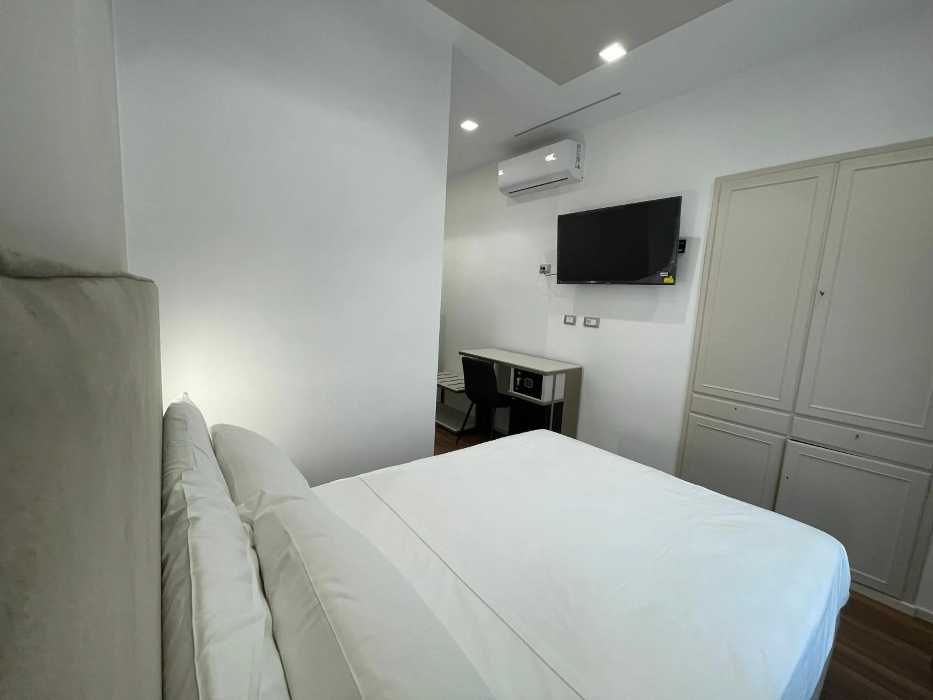 Bed in AngelicaHome Roma