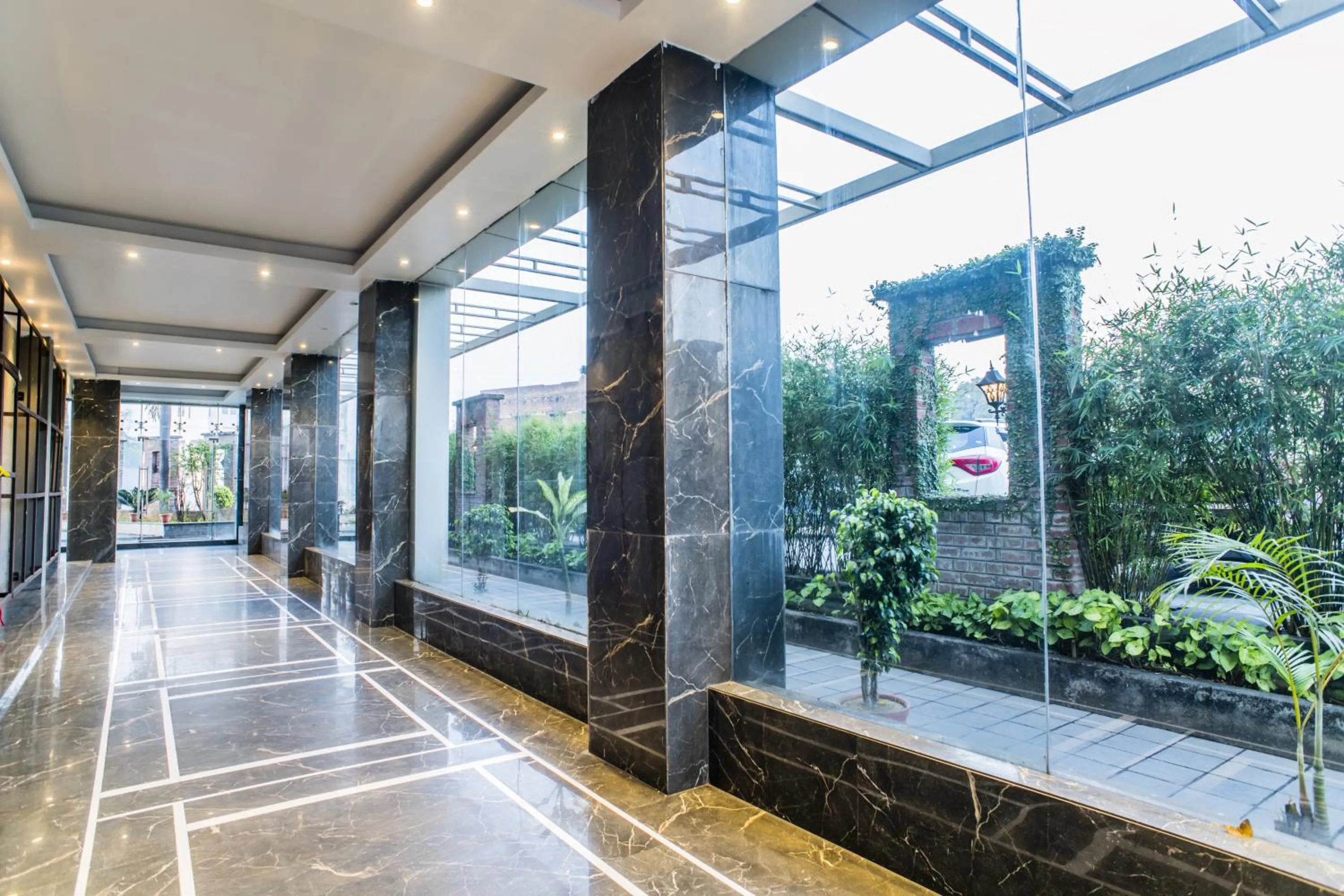 Facade/entrance in The Citi Residenci Hotel - Asansol