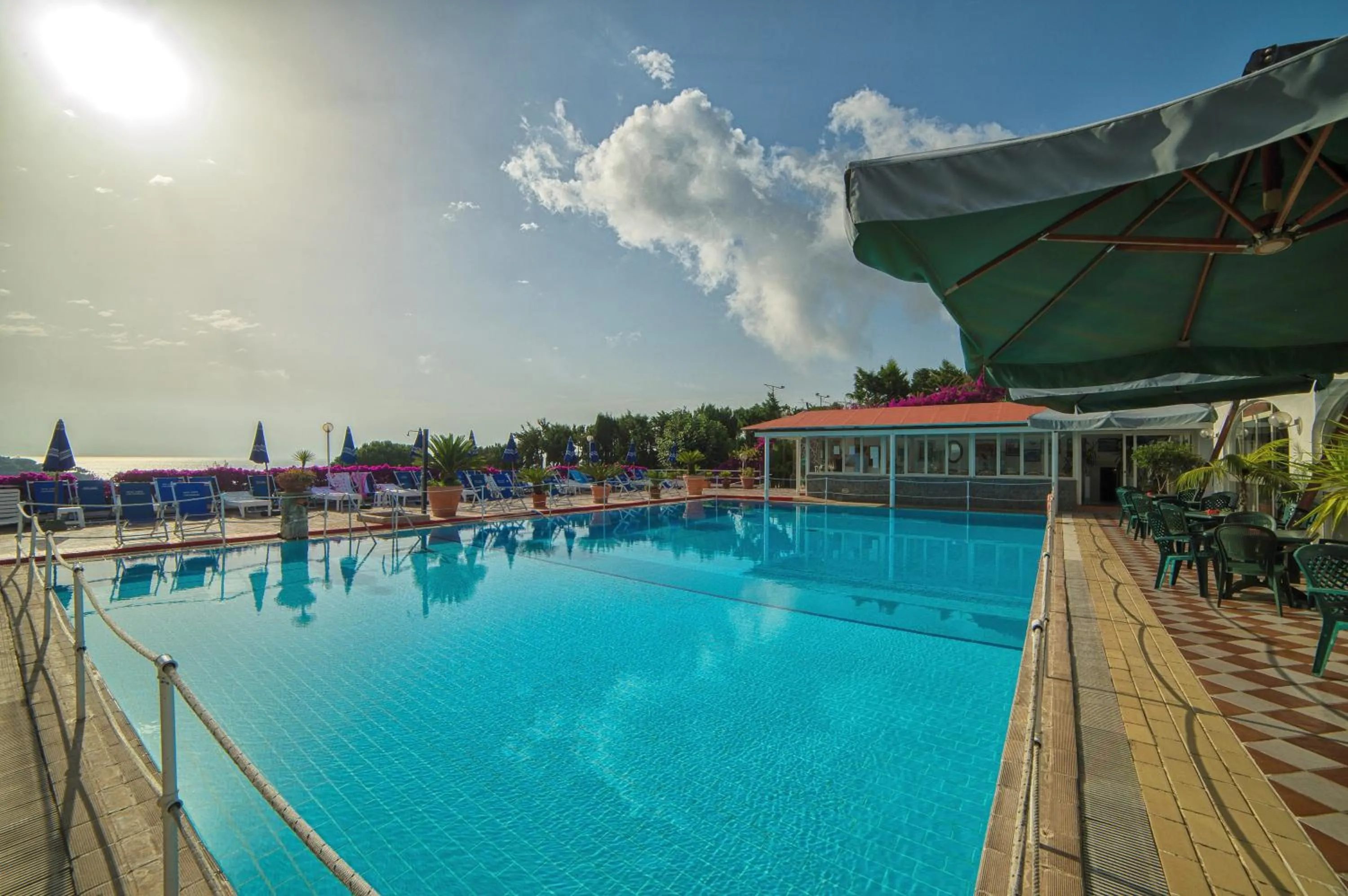 Swimming pool in Hotel Parco Cartaromana