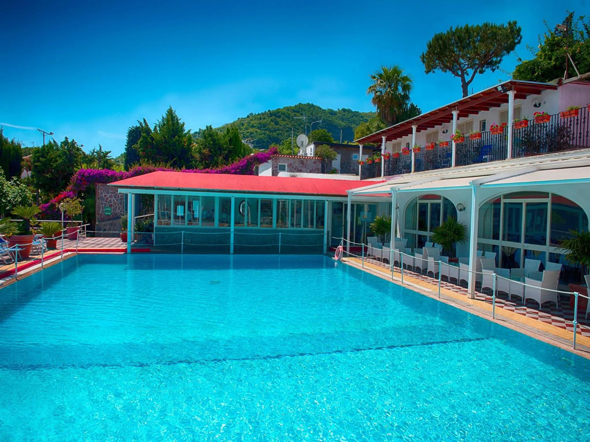Swimming pool in Hotel Parco Cartaromana