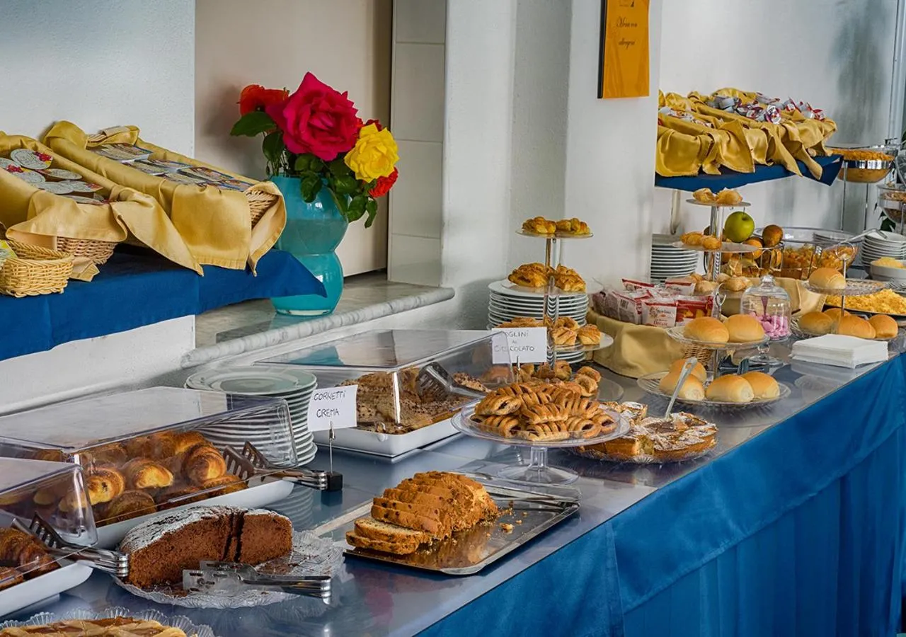 Food and drinks in Hotel Parco Cartaromana