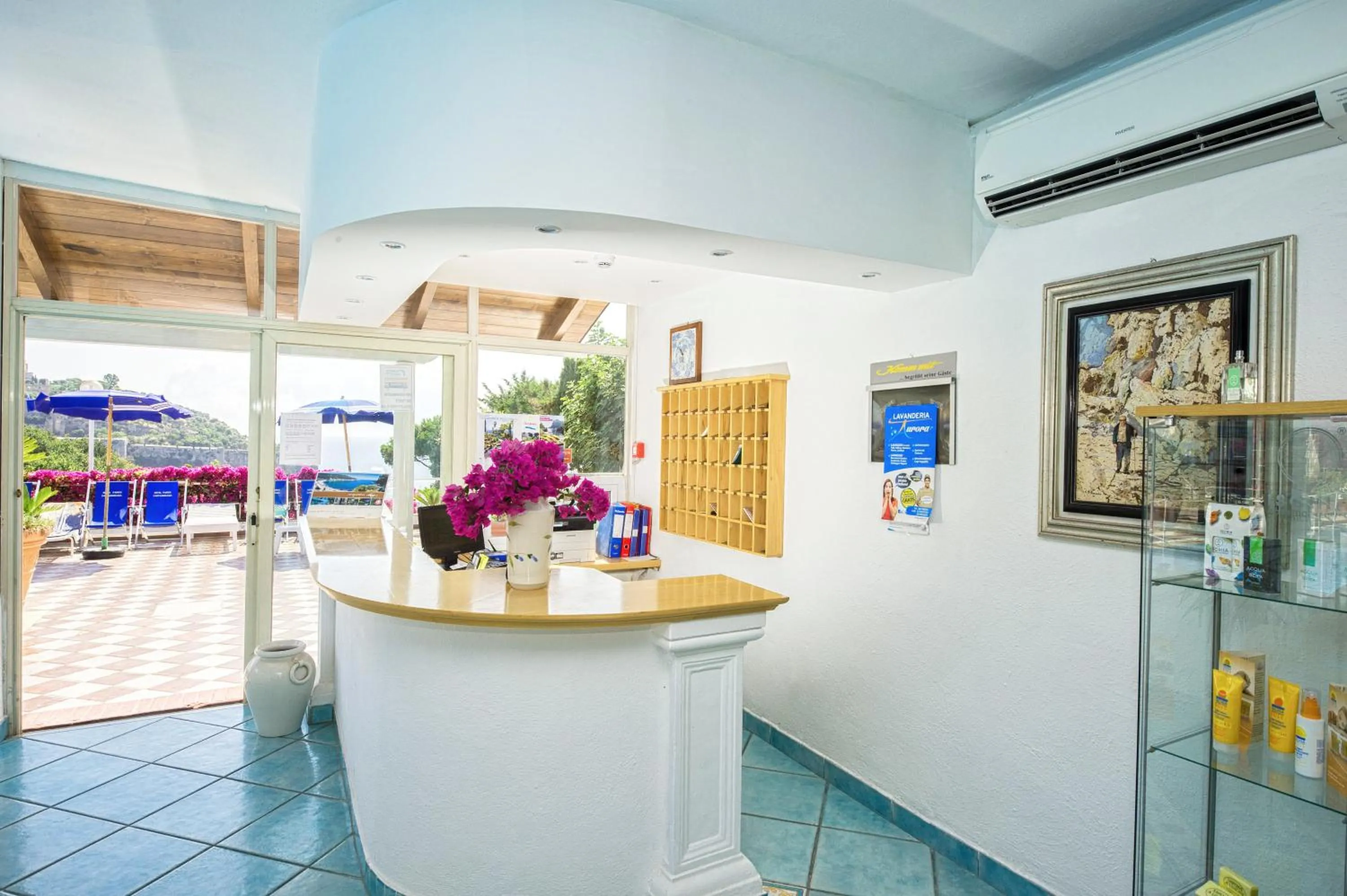 Lobby or reception in Hotel Parco Cartaromana