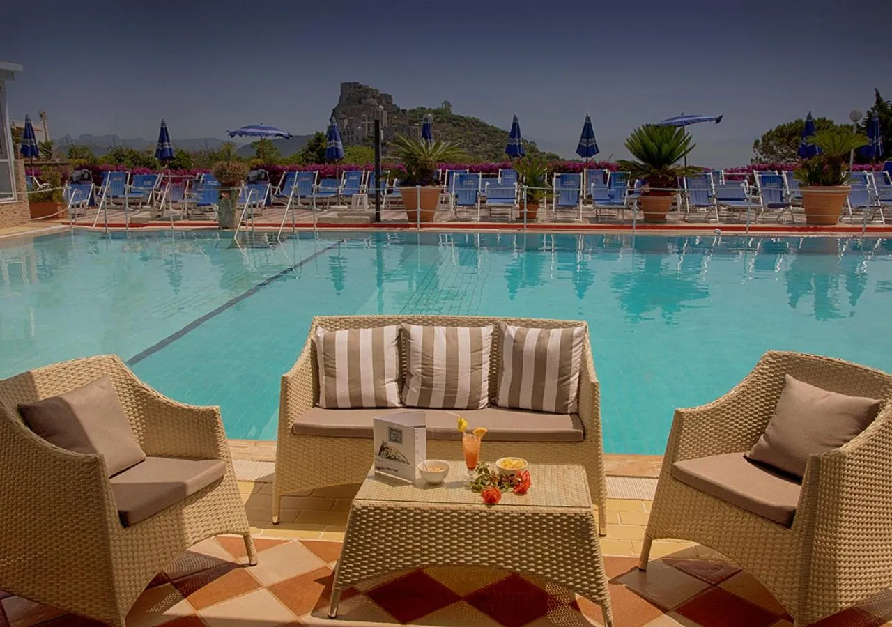 Property building in Hotel Parco Cartaromana