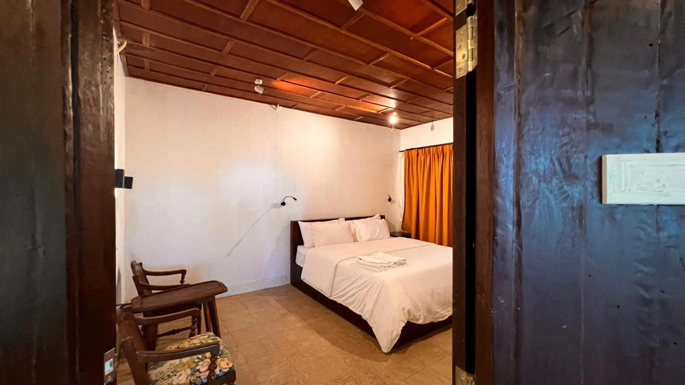 Bed in Kawarin Secret Hut Hotel and Resort