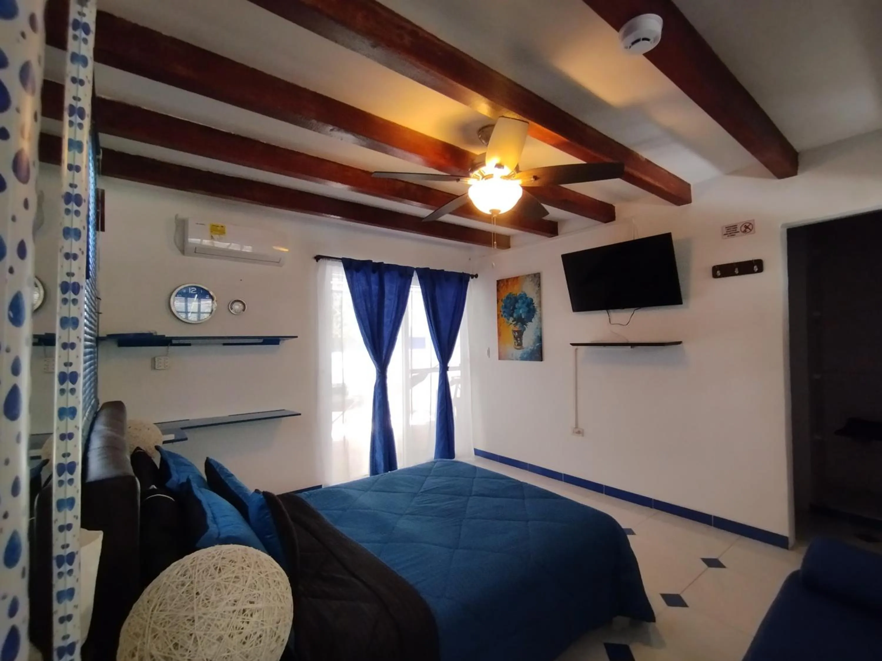 Patio, Bed in Hostal Paraiso Minca
