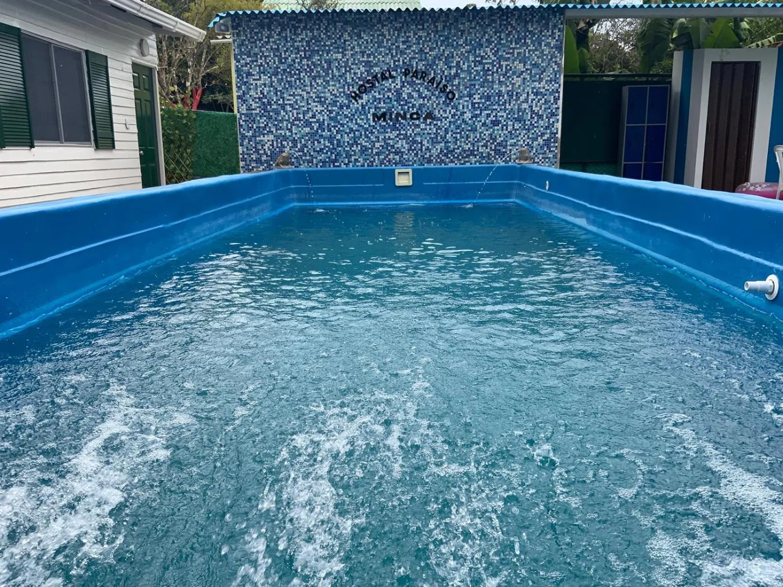 Swimming pool in Hostal Paraiso Minca