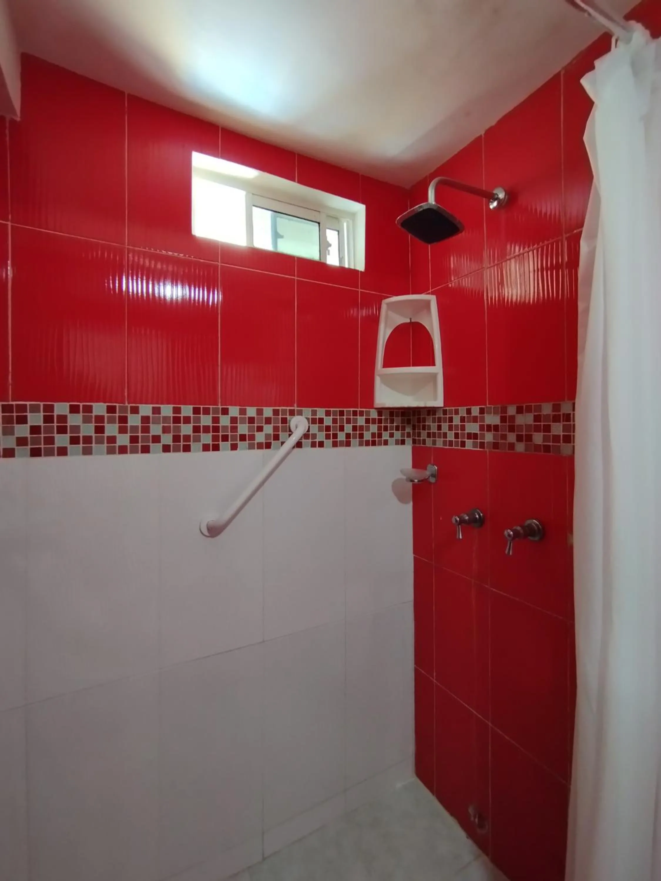 Shower in Hostal Paraiso Minca