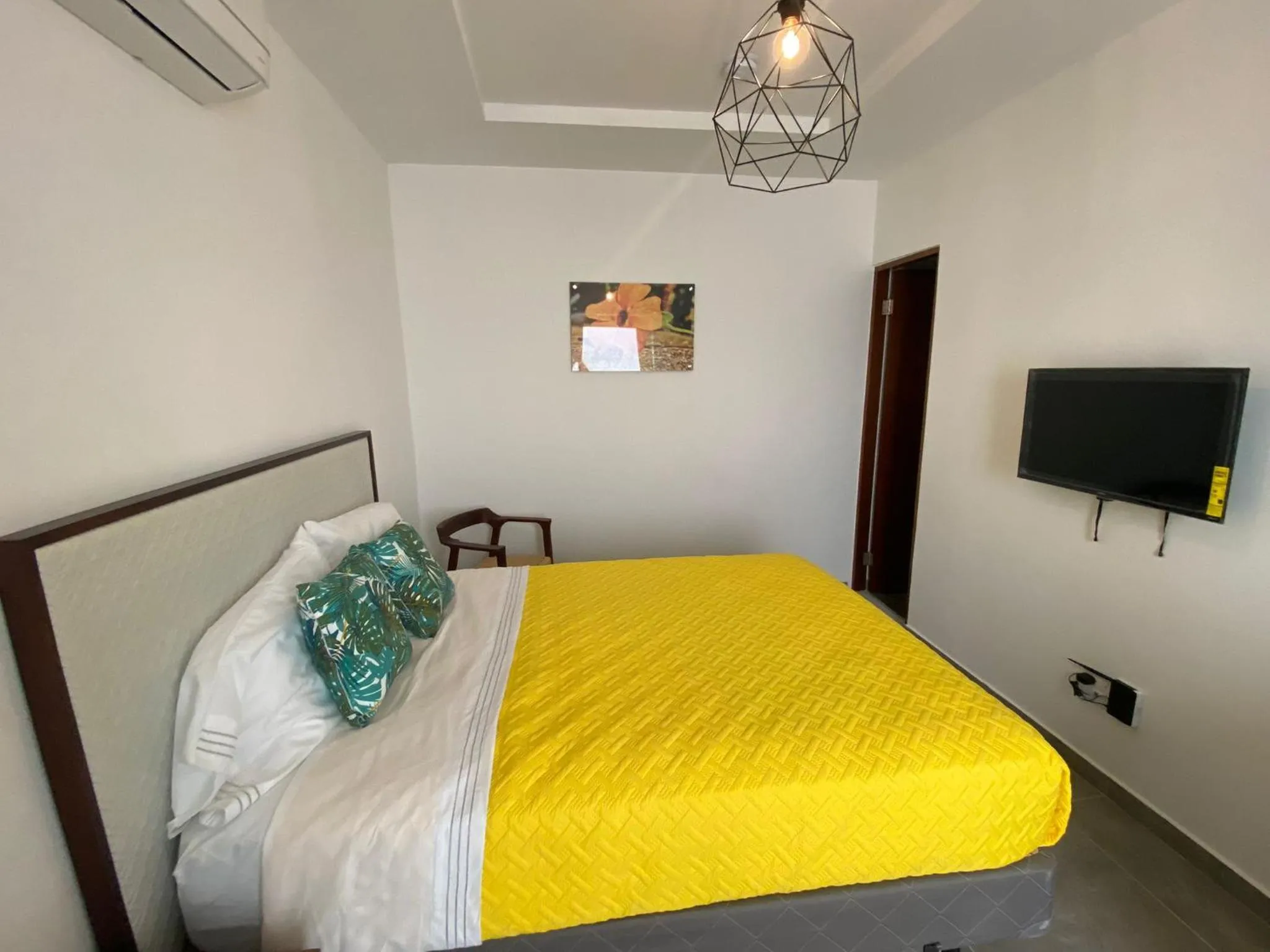 Photo of the whole room, Bed in Hotel Nest