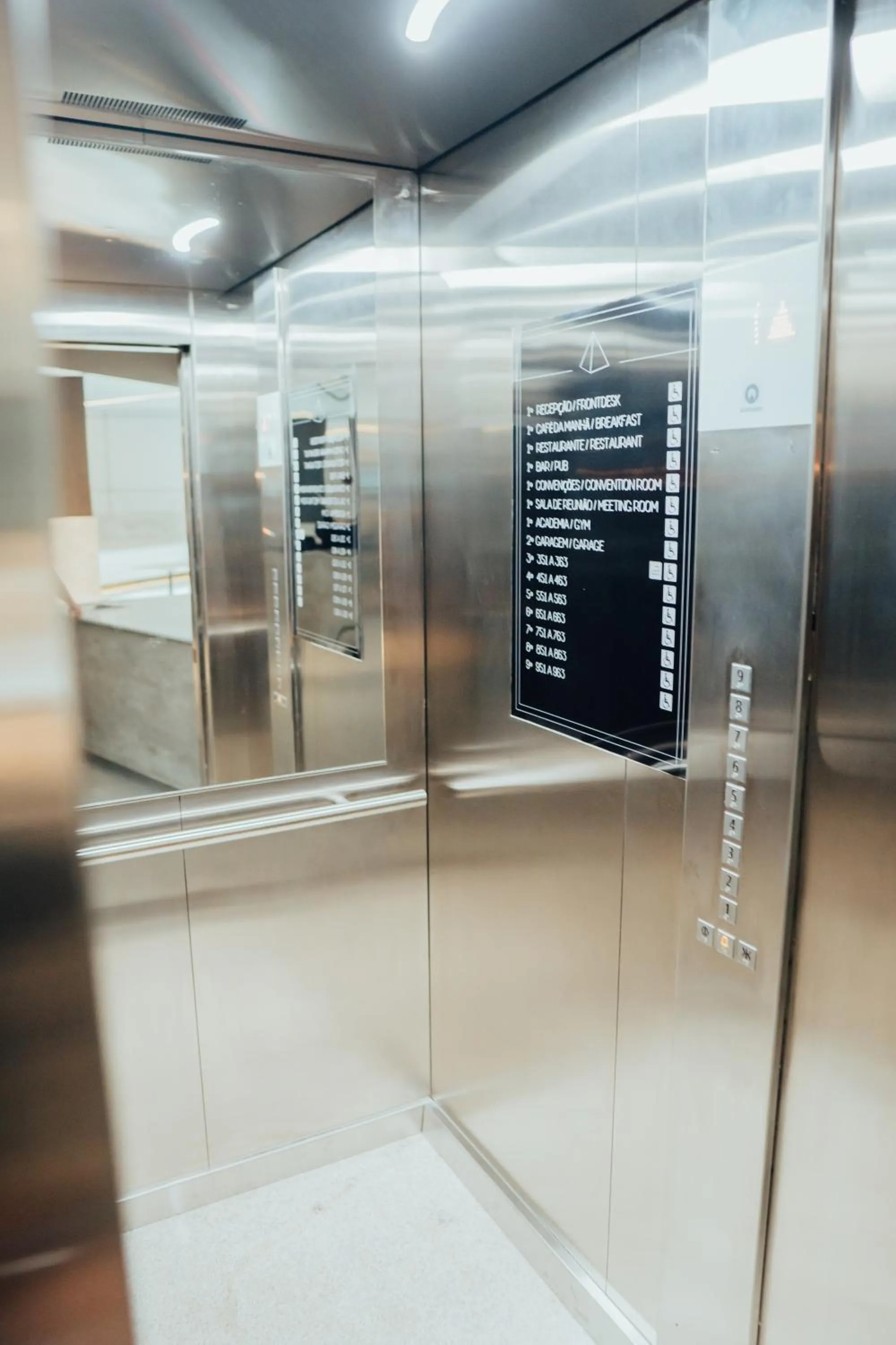 Facade/entrance in Front Comfort Teófilo Otoni